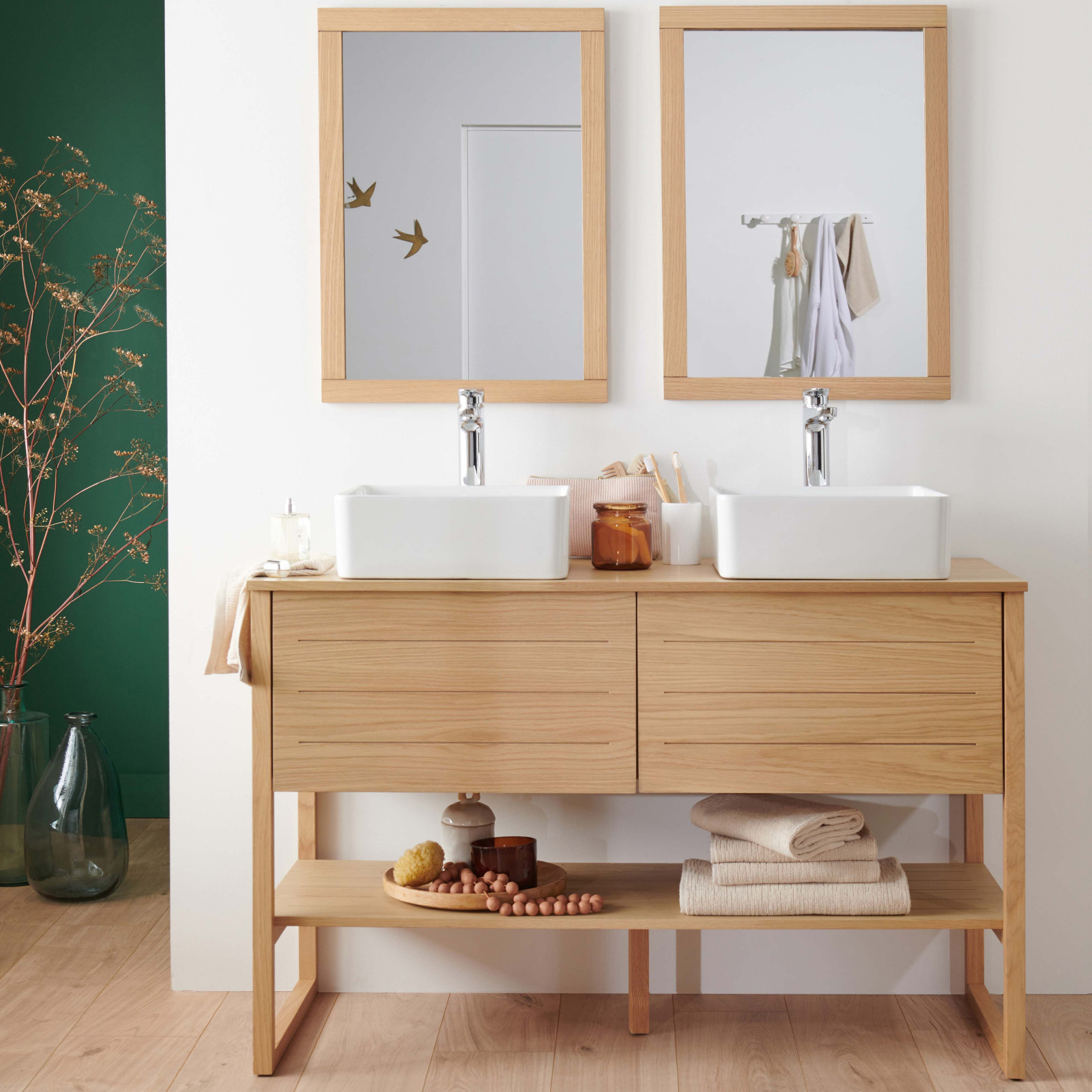 Meuble de salle de bain avec vasques et miroirs effet bois clair Meuble de salle de bain avec vasques et miroirs effet bois clair