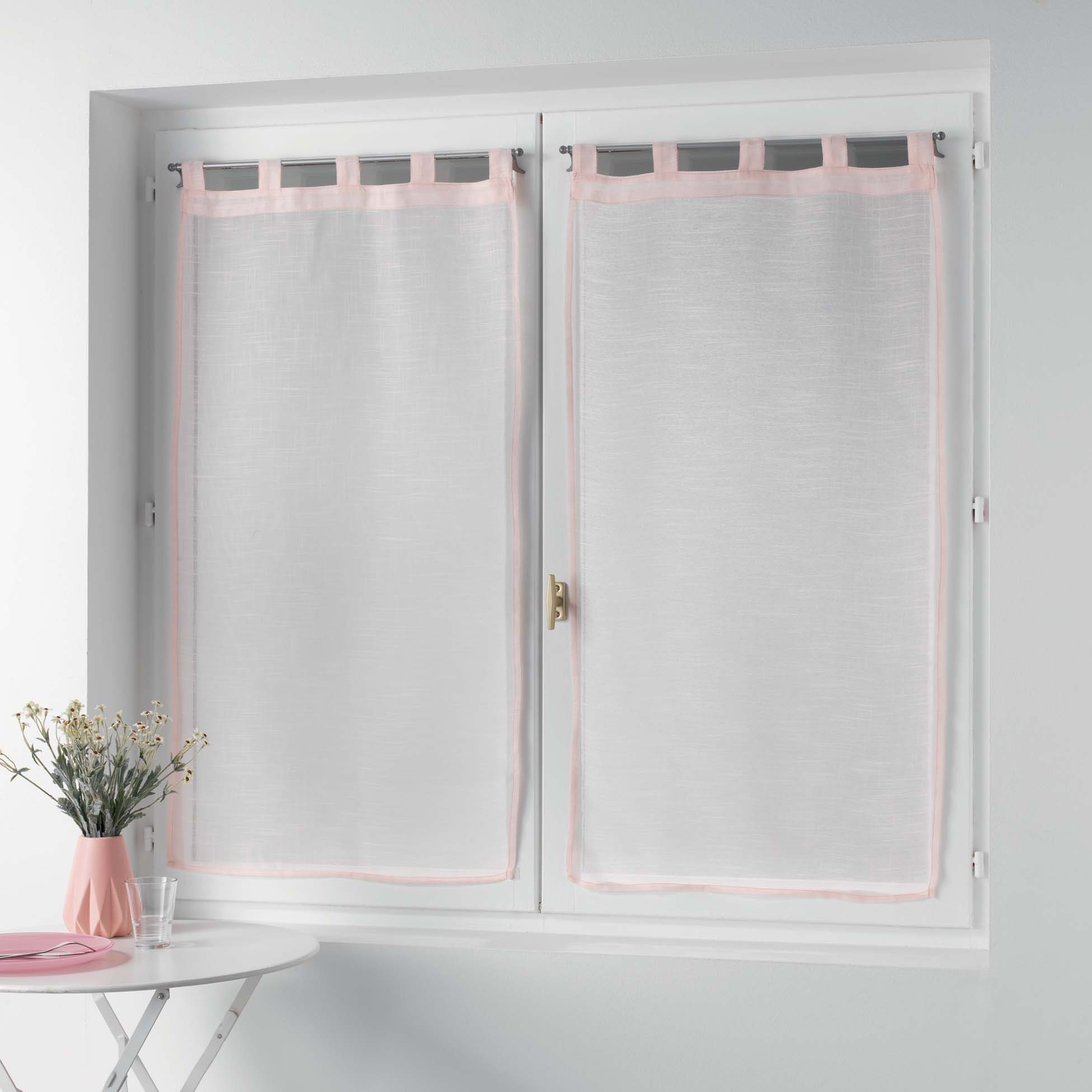 Petits vitrages droits à passants unis polyester rose 120x60 Petits vitrages droits à passants unis polyester rose 120x60