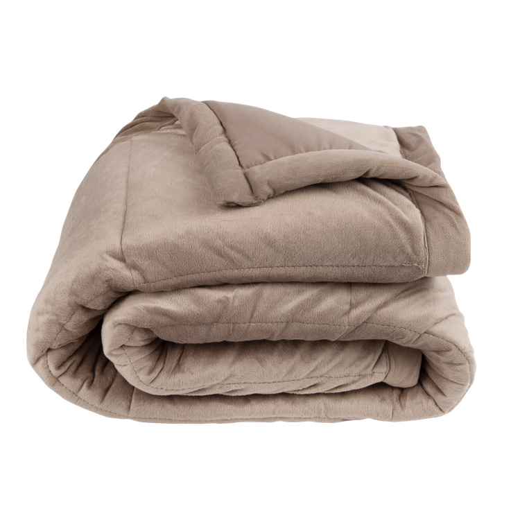 Plaid et courte pointe en synthétique taupe 140x160 Plaid et courte pointe en synthétique taupe 140x160