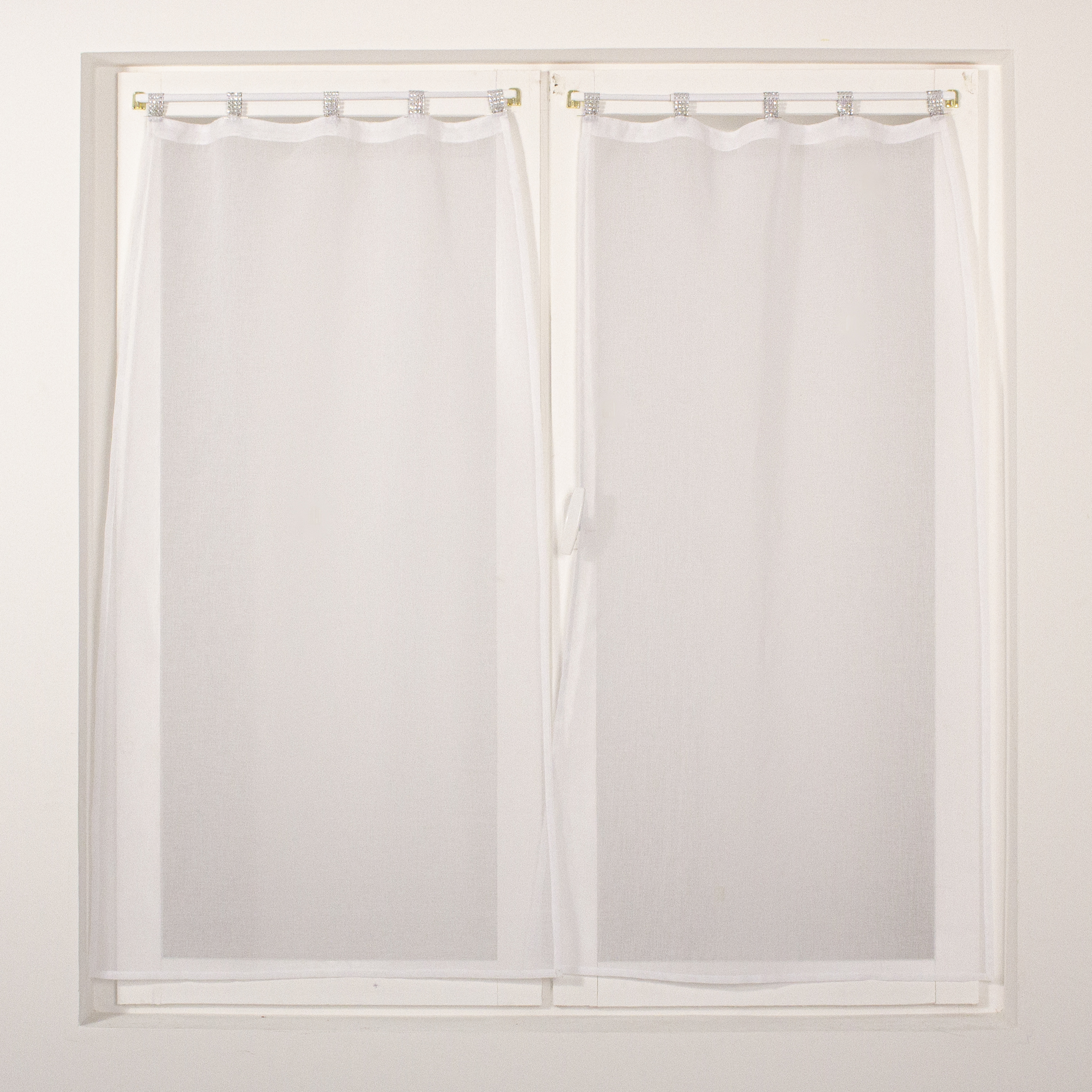 Petits vitrages droits à pattes strassées polyester blanc 160x60 Petits vitrages droits à pattes strassées polyester blanc 160x60
