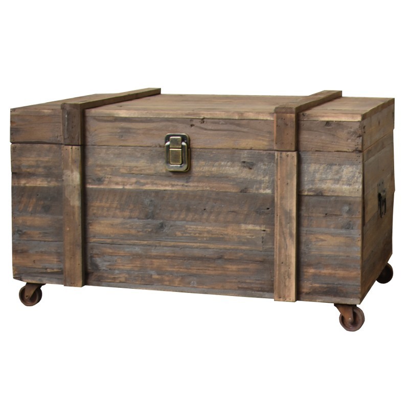 Coffre à roulettes de style brocante en bois (photo) Coffre à roulettes de style brocante en bois