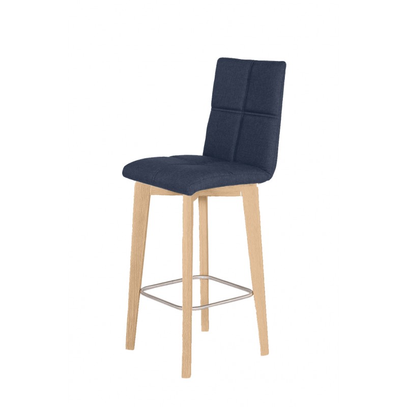 Chaise de bar scandinave tissu bleu jean et piètement en chêne (photo) Chaise de bar scandinave tissu bleu jean et piètement en chêne