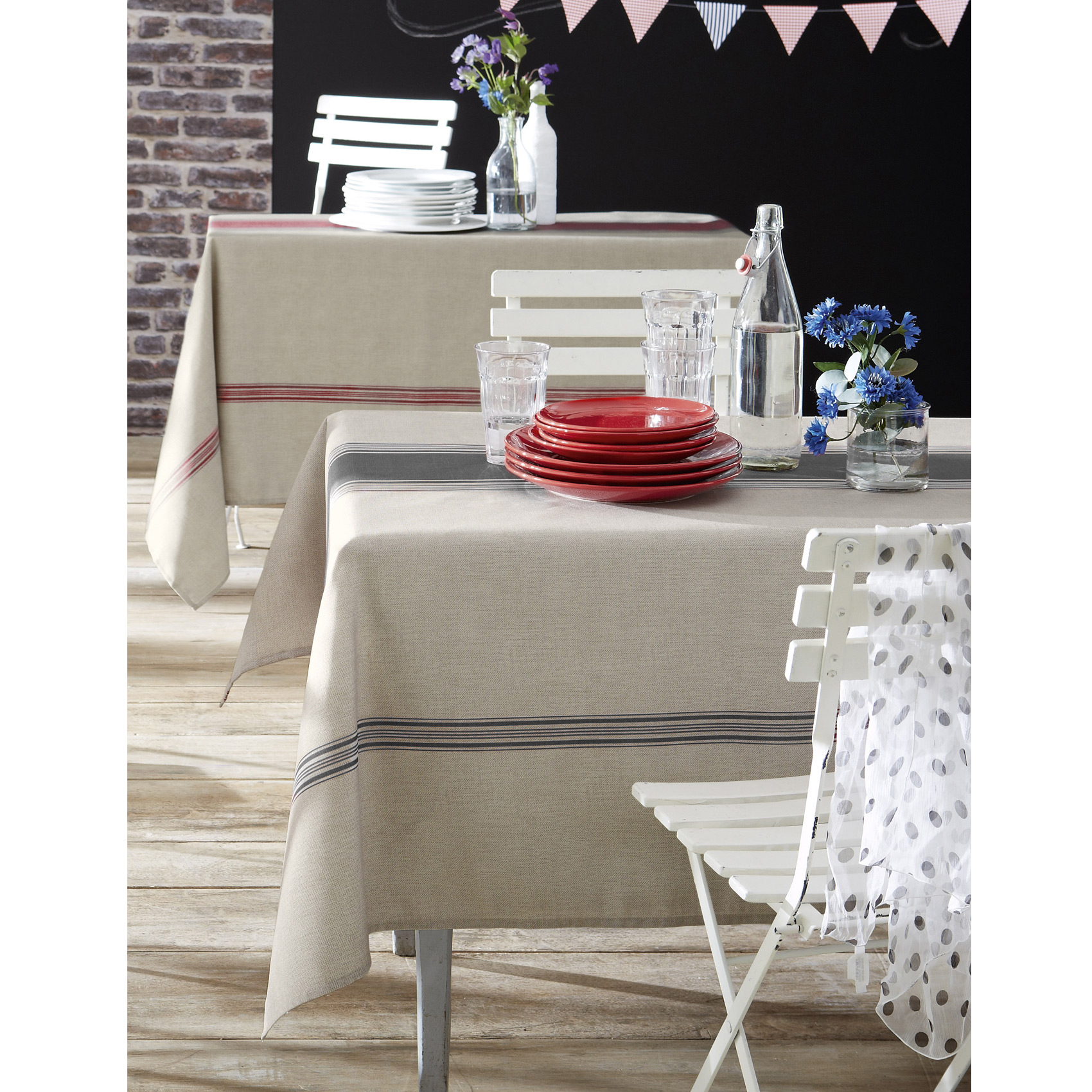 Nappe bistro polyester rouge 250x150 Nappe bistro polyester rouge 250x150