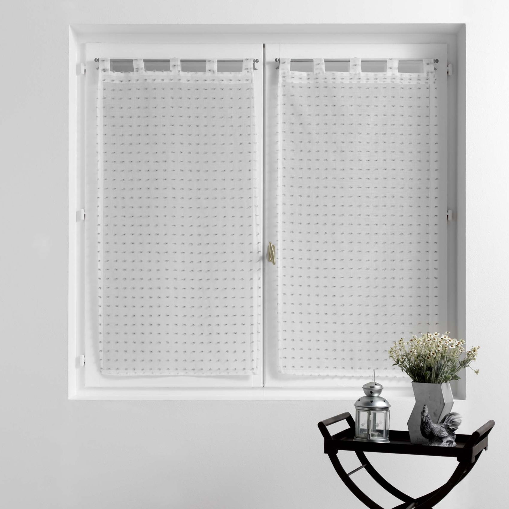 Vitrages droits à petits pompons polyester blanc/gris 120x60 Vitrages droits à petits pompons polyester blanc/gris 120x60
