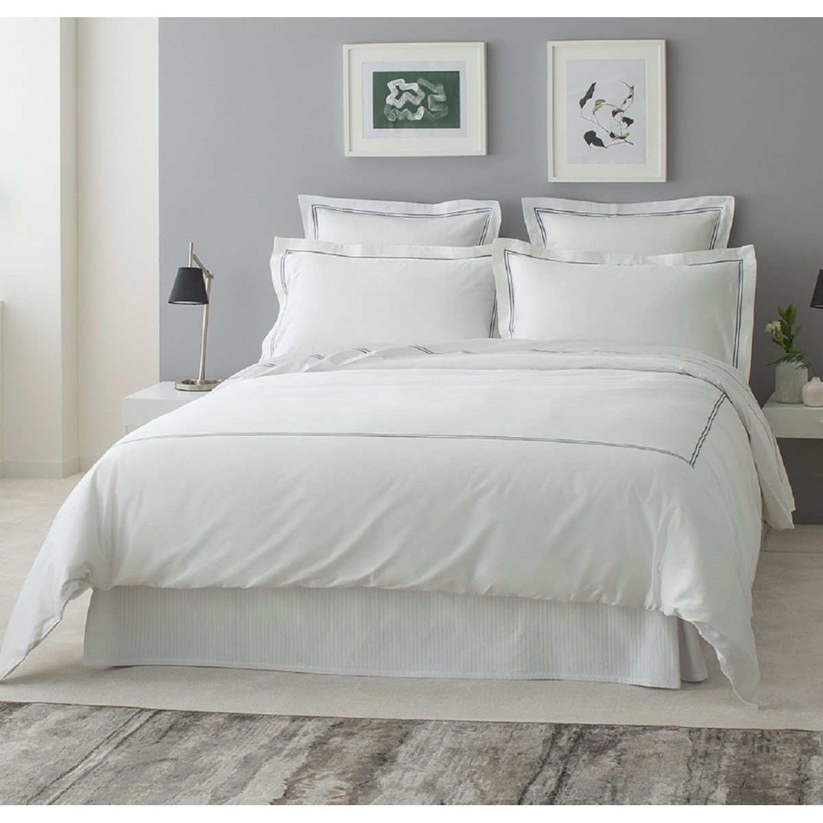 Drap plat luxe en Satin de coton Gris foncé 240x310 cm (photo) Drap plat luxe en Satin de coton Gris foncé 240x310 cm