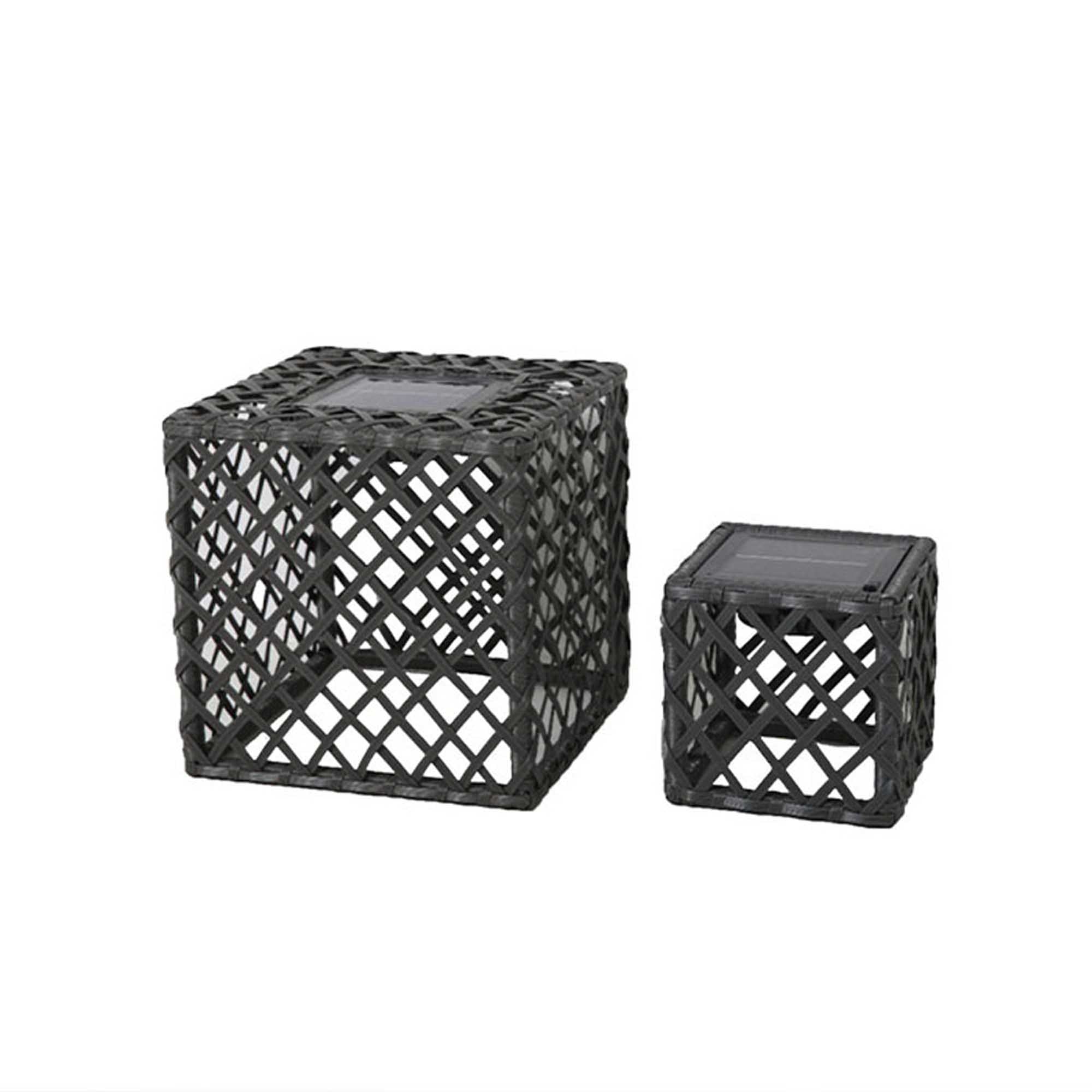 Lot de 2 lanternes cubes solaires poly rotin gris H26cm Lot de 2 lanternes cubes solaires poly rotin gris H26cm
