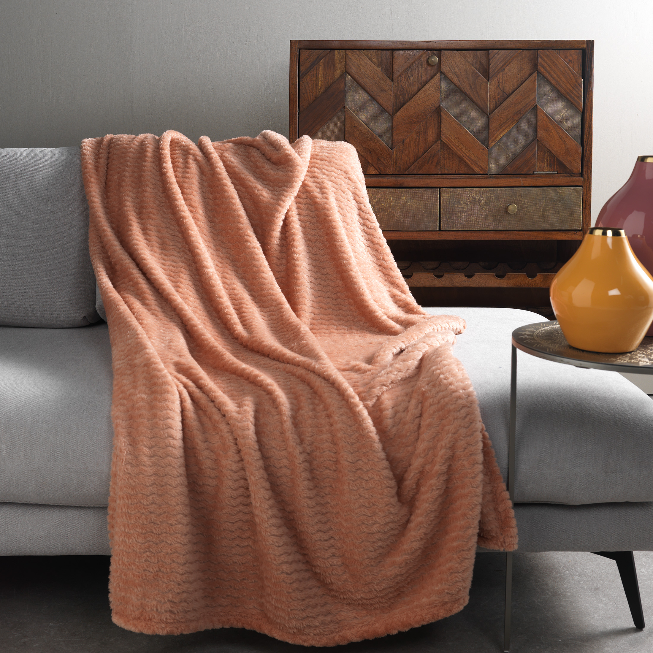 Plaid en polyester Rose saumon 150x200 (photo) Plaid en polyester Rose saumon 150x200
