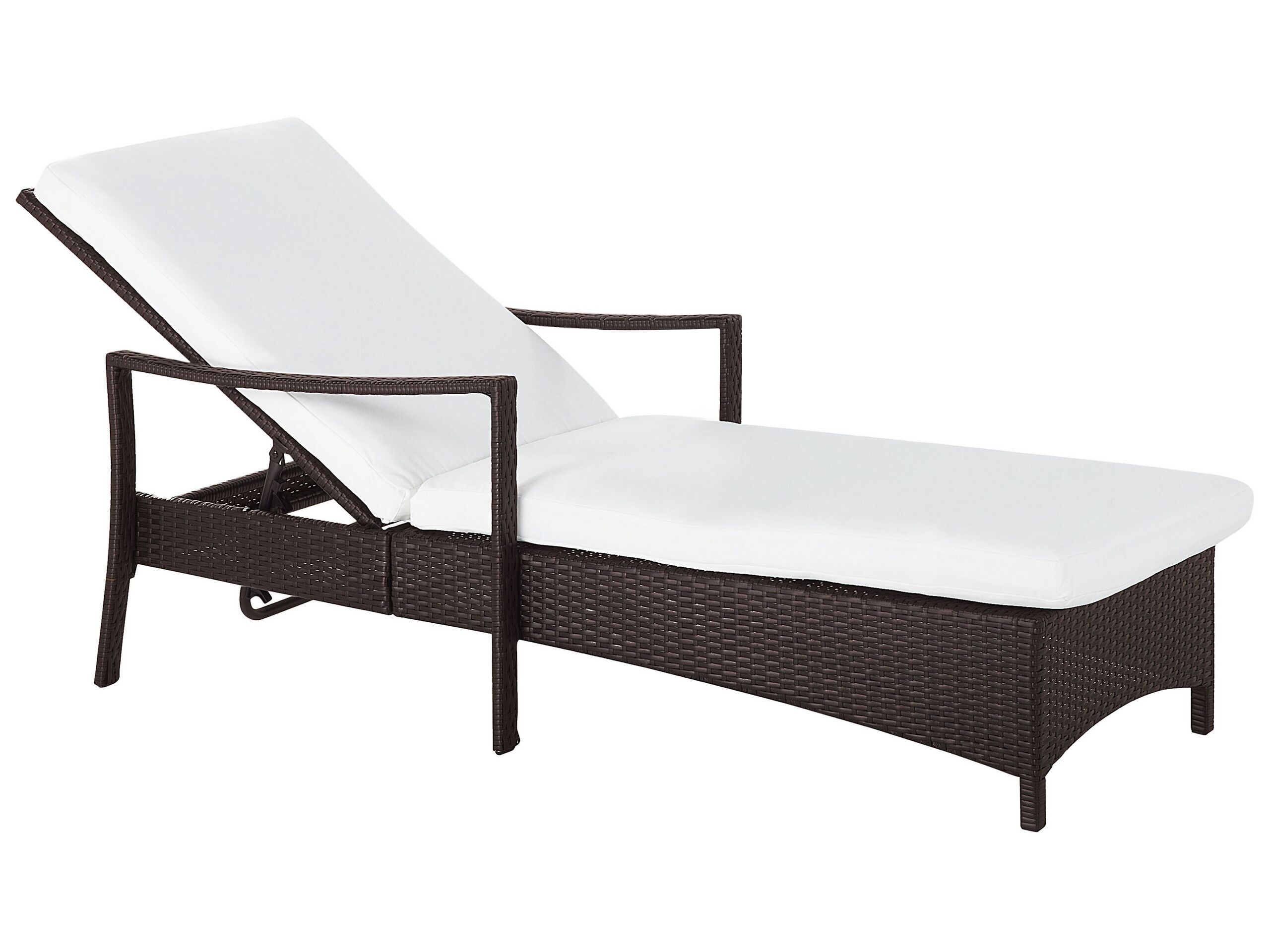 Transat en rotin marron avec coussin blanc