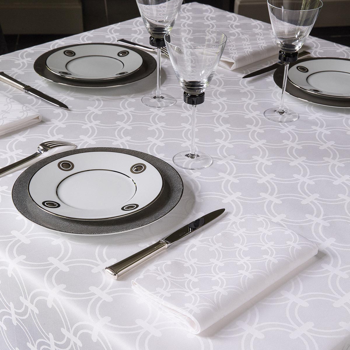 Nappe en coton blanc 170 x 170 Nappe en coton blanc 170 x 170