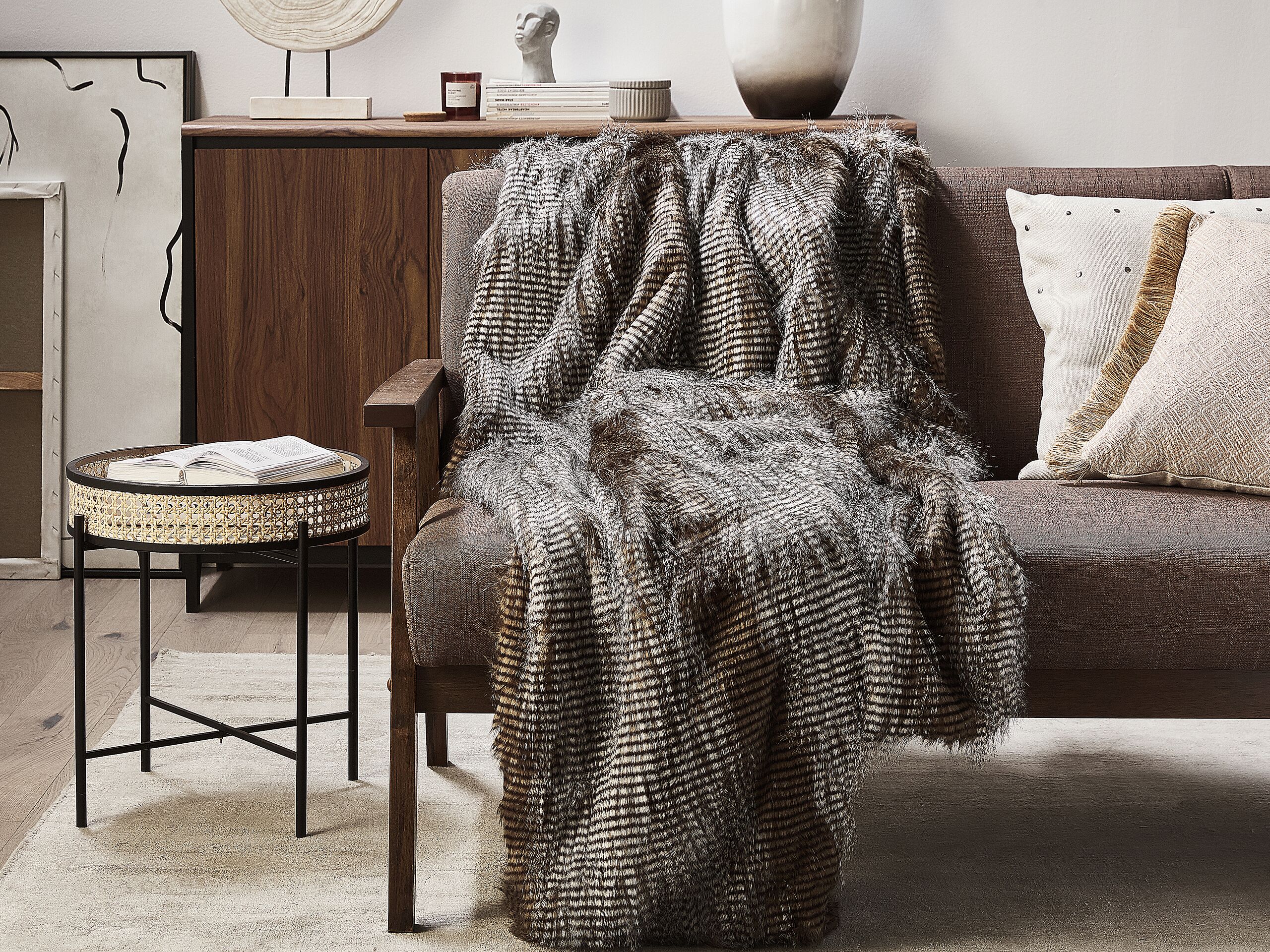 Plaid marron foncé et blanc 150 x 200 cm (photo) Plaid marron foncé et blanc 150 x 200 cm