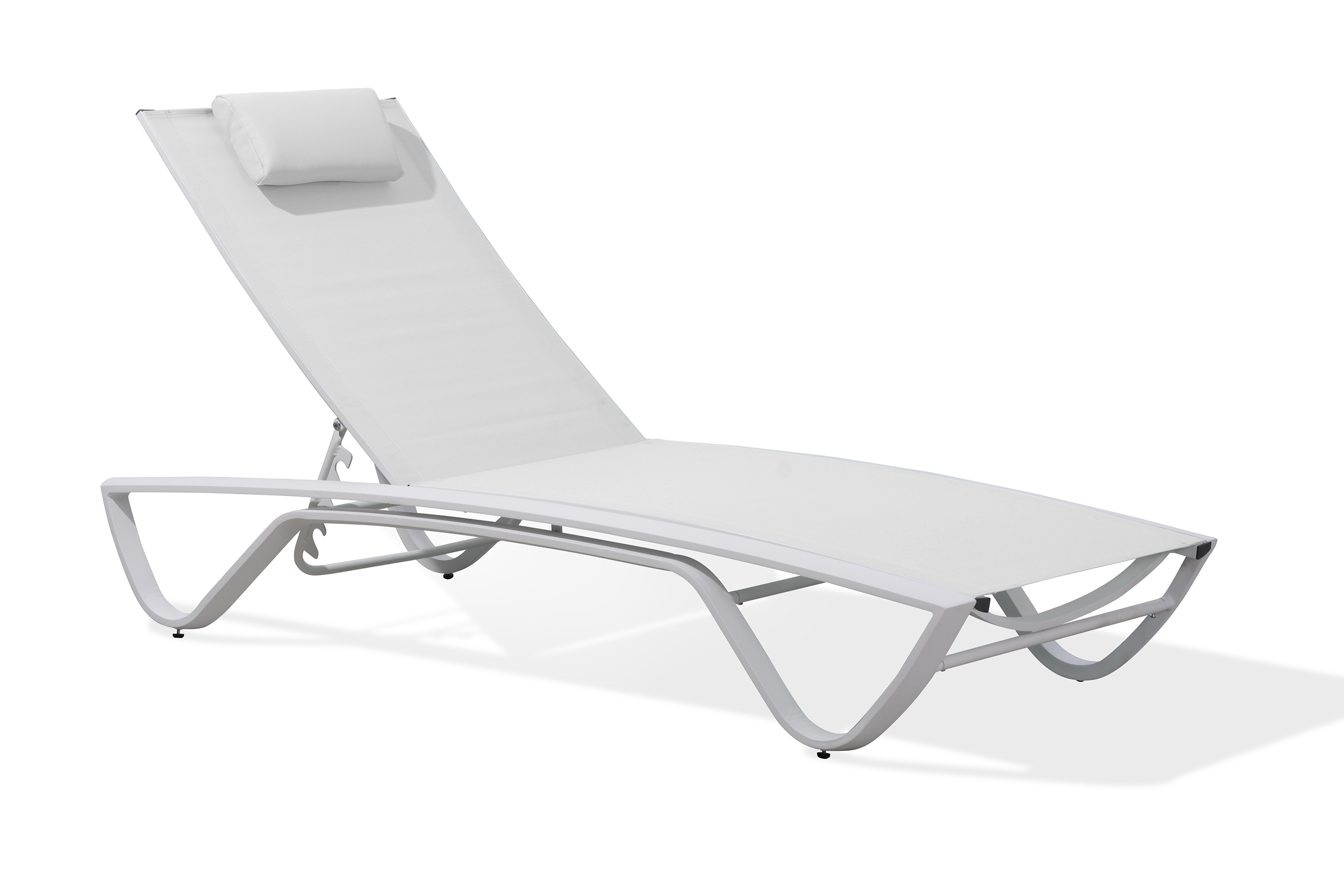 Chaise longue en aluminium blanc et toile plastifiée blanche Chaise longue en aluminium blanc et toile plastifiée blanche