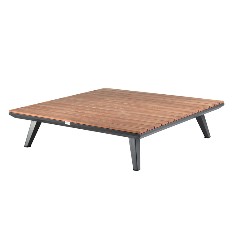Table basse carrée en alu et teck (photo) Table basse carrée en alu et teck