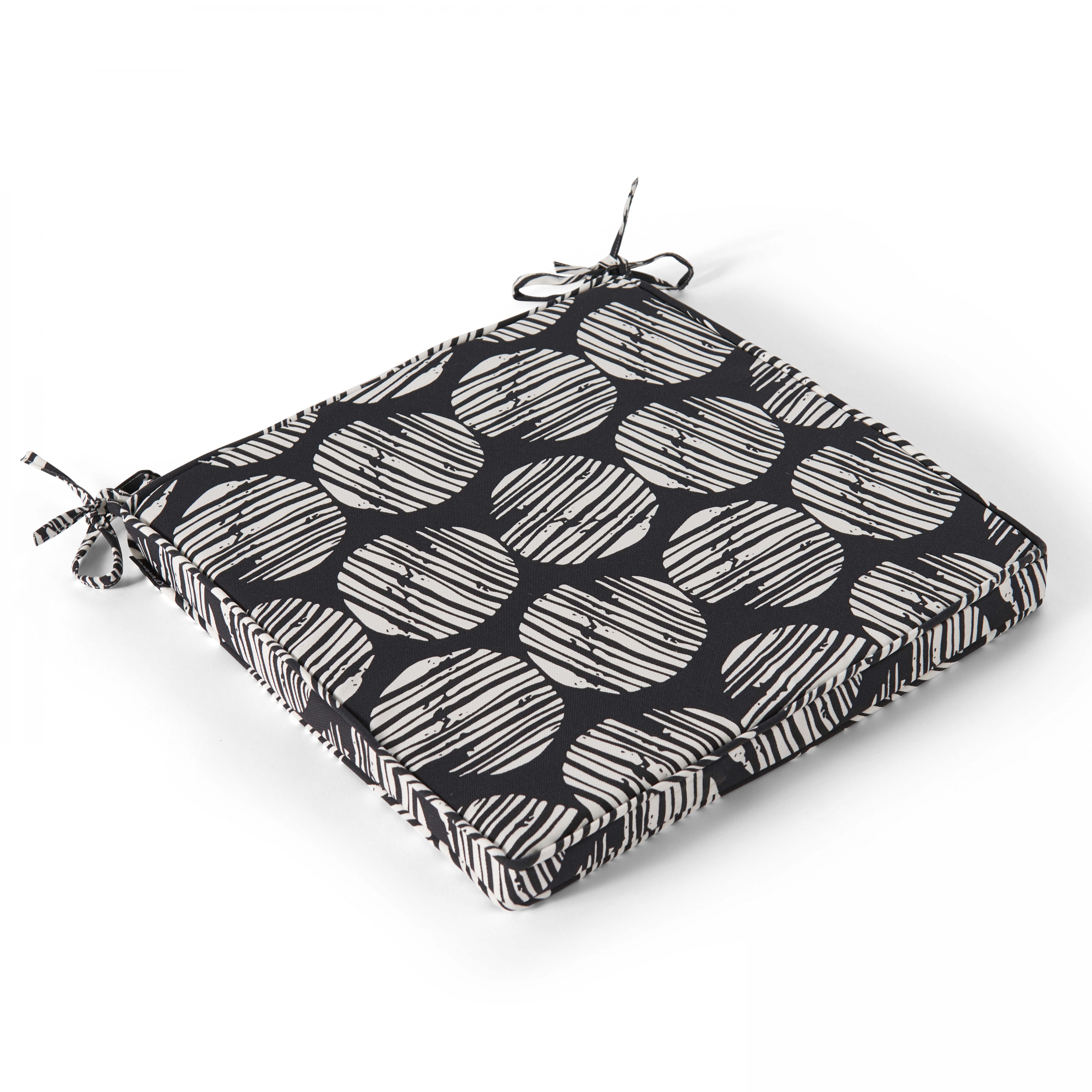 Coussin d'assise en polyester noir (photo) Coussin d'assise en polyester noir