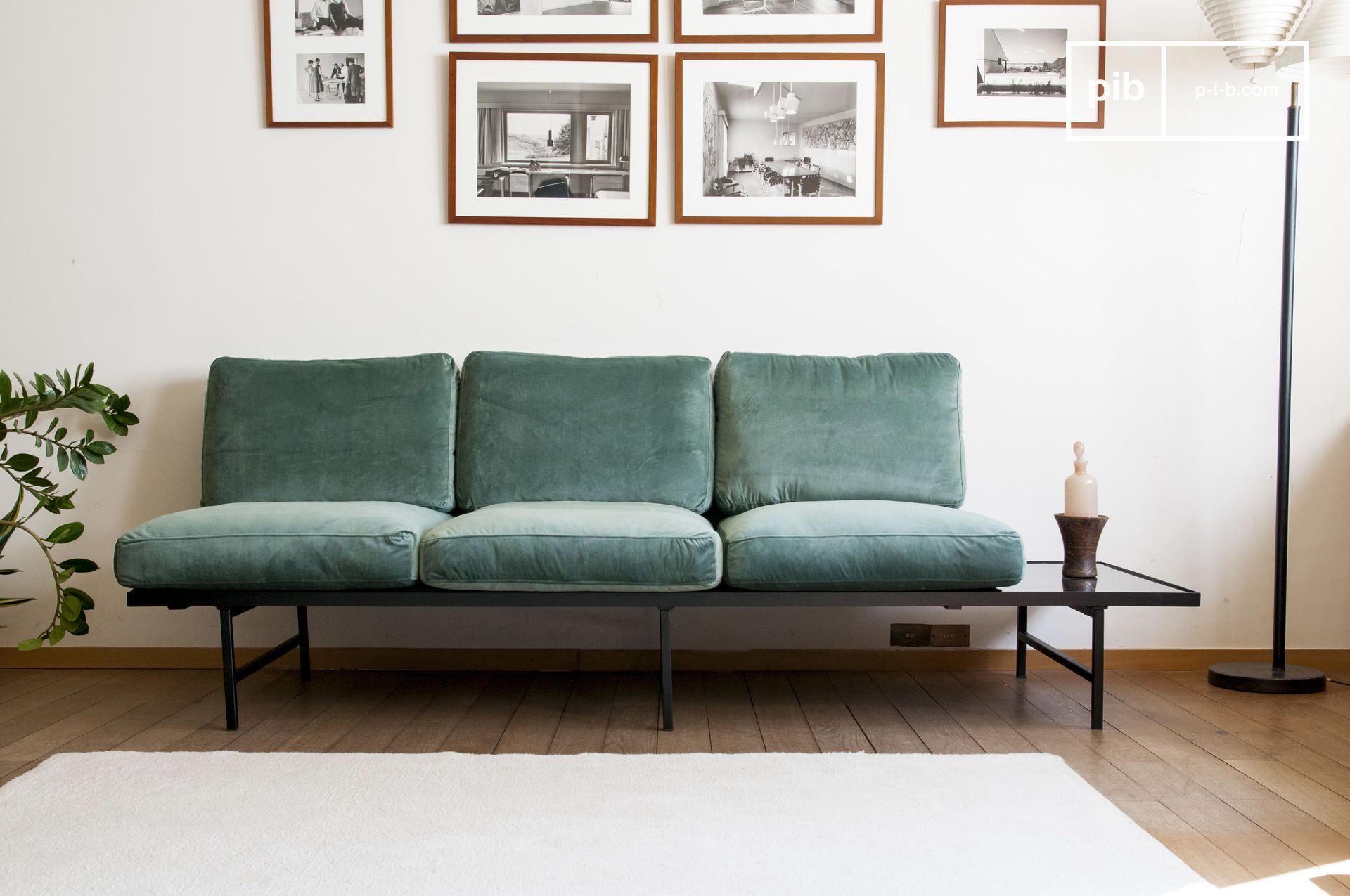 Canapé en velours vert et marbre marbre noir - Vue supplémentaire 1