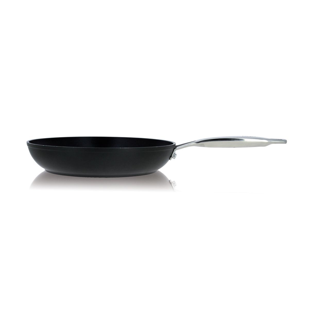 Poêle induction en aluminium forgé 24 cm (photo) Poêle induction en aluminium forgé 24 cm