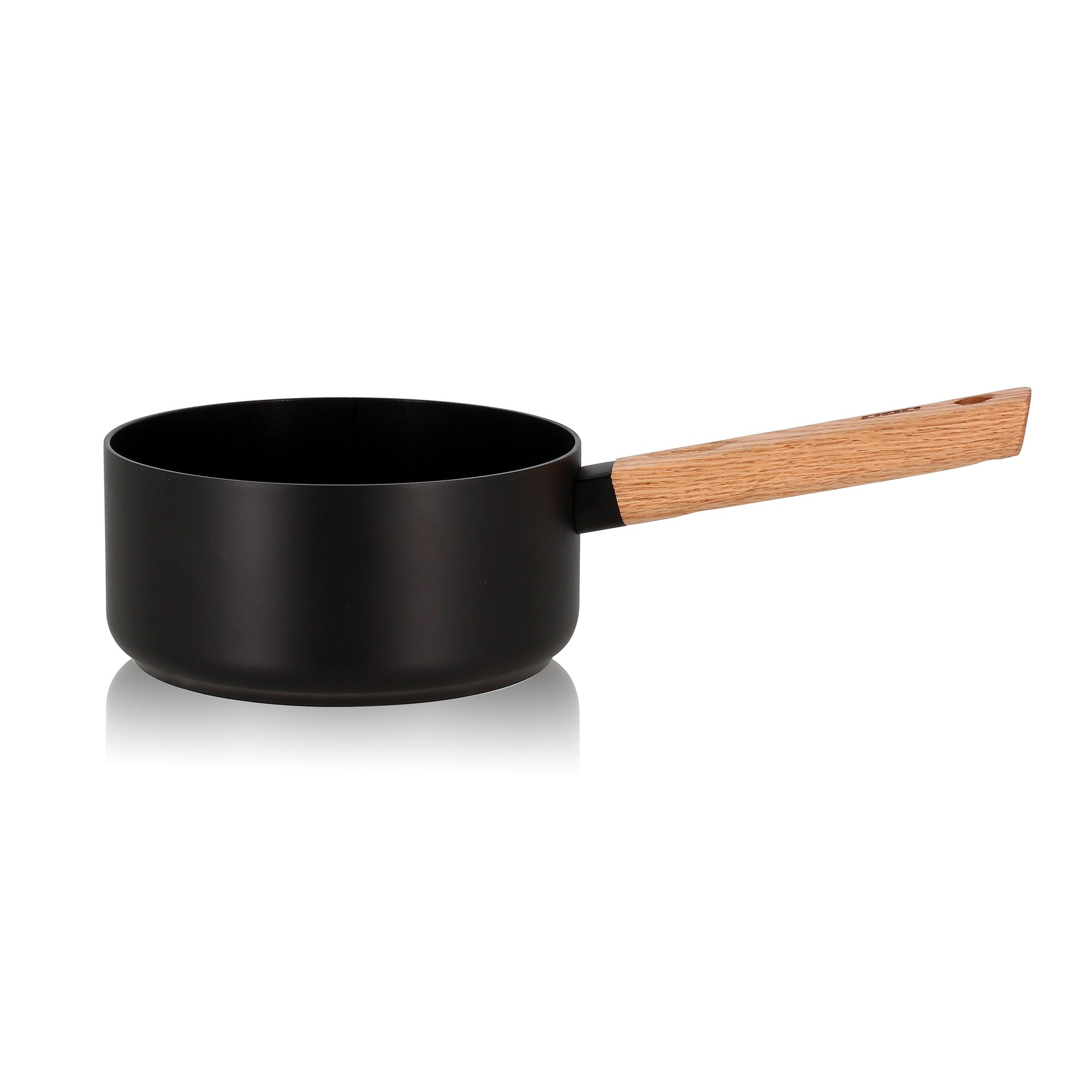 Casserole induction en aluminium et bois 18 cm Casserole induction en aluminium et bois 18 cm