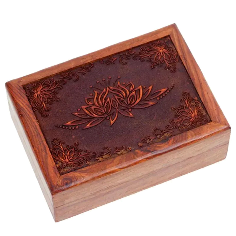 Boite en bois sculpté 18x13x6,2cm Boite en bois sculpté 18x13x6,2cm