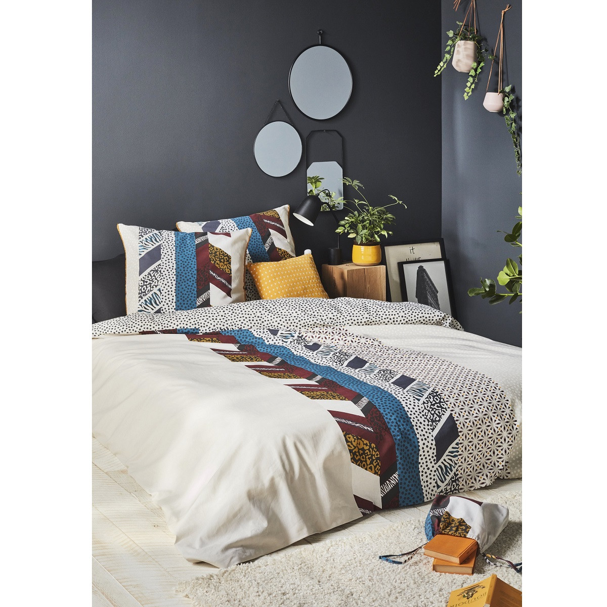 Parure de lit Zag 57 fils 140x200cm+ 1 TO 63x63cm (photo) Parure de lit Zag 57 fils 140x200cm+ 1 TO 63x63cm