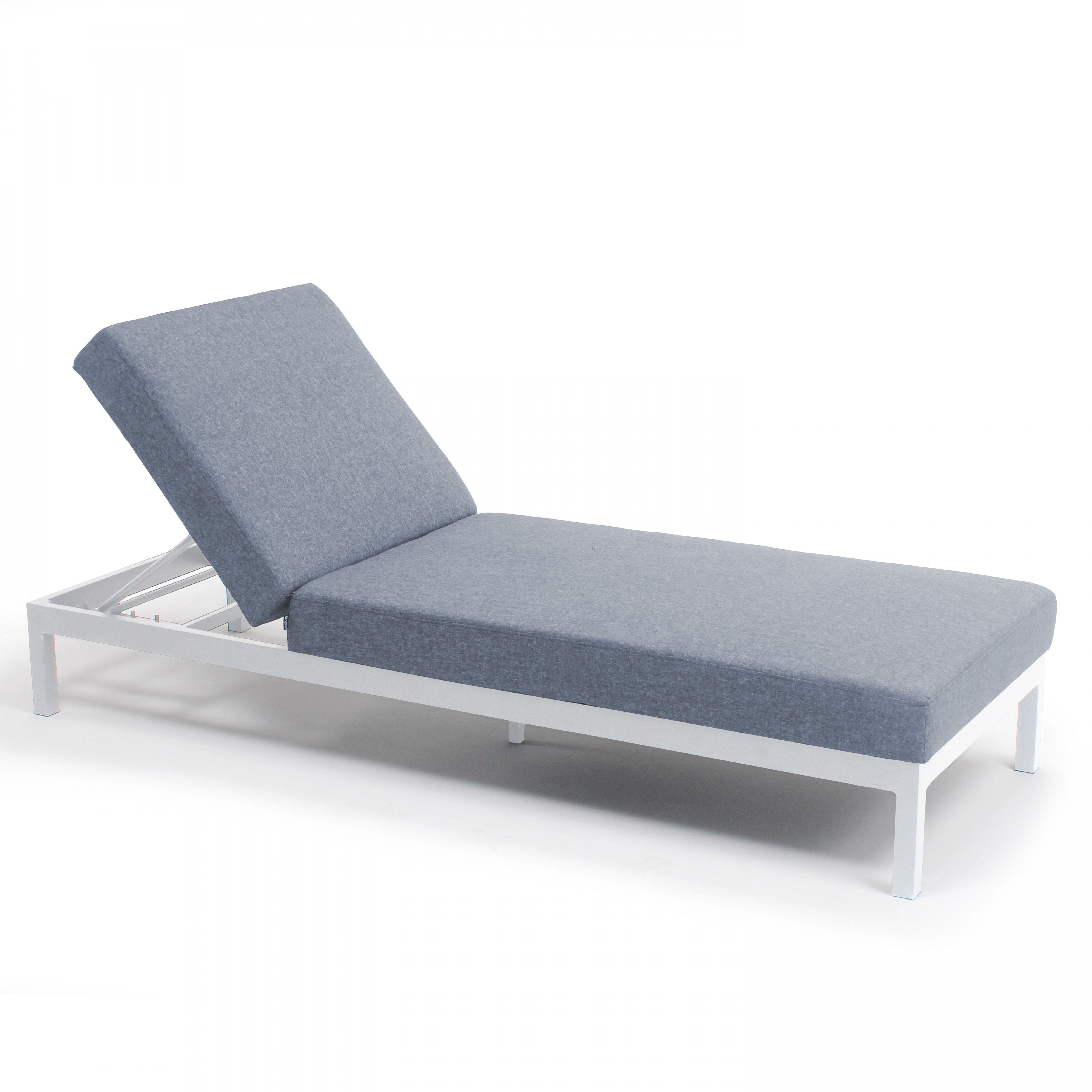 Bain de soleil avec coussin en aluminium blanc (photo) Bain de soleil avec coussin en aluminium blanc