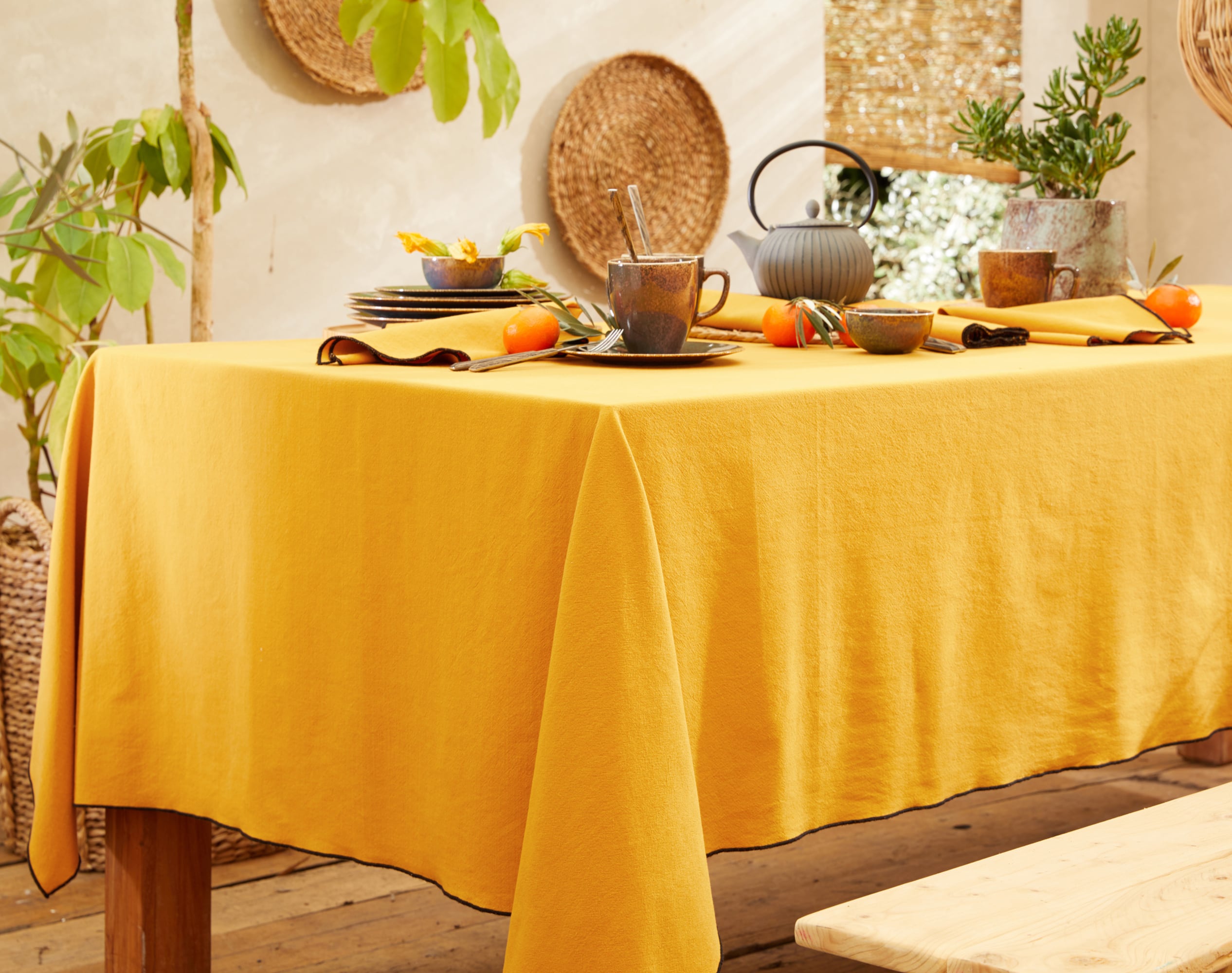 Nappe rectangulaire jaune en coton lavé 160x200 Nappe rectangulaire jaune en coton lavé 160x200