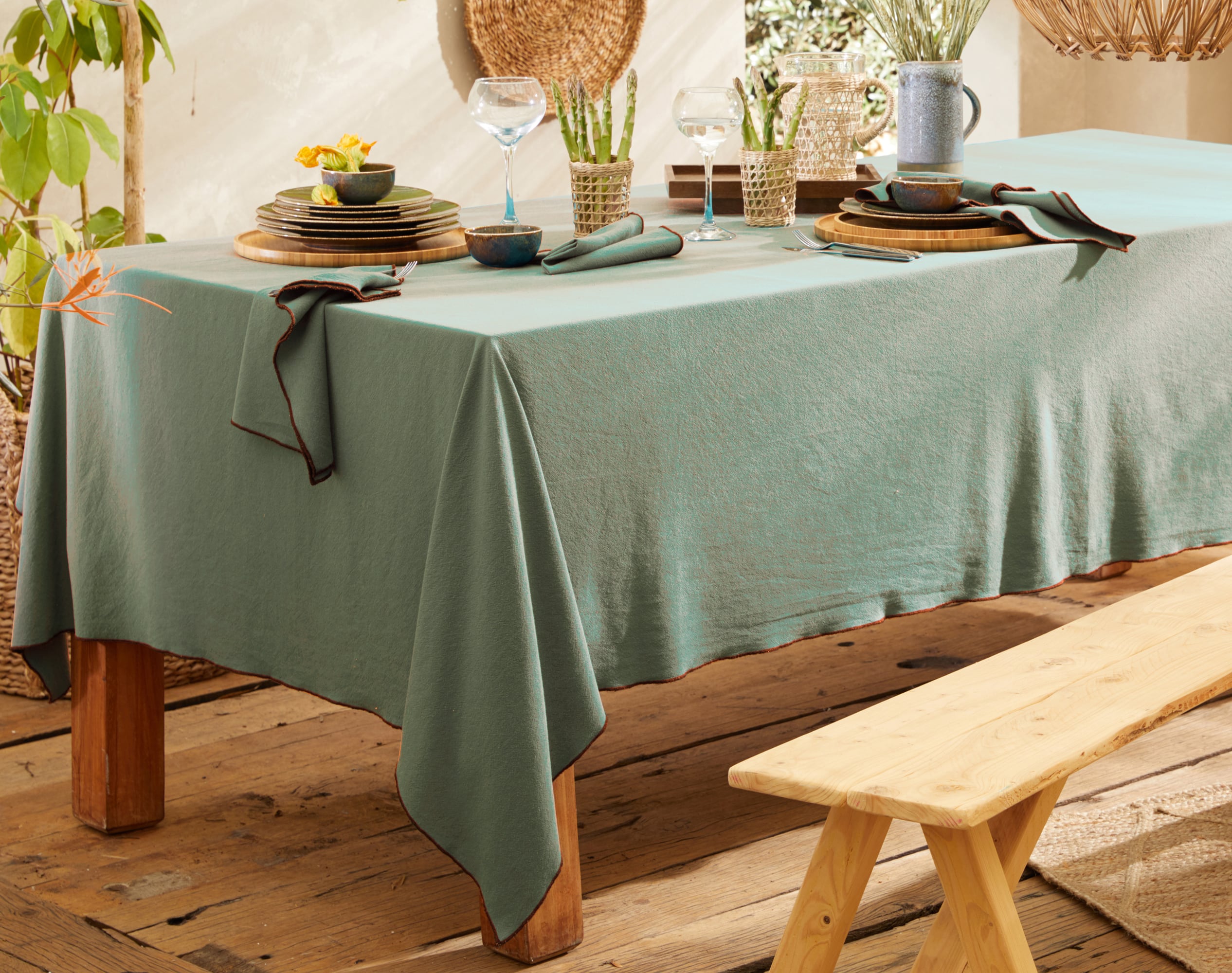 Nappe rectangulaire verte en coton lavé 160x200 Nappe rectangulaire verte en coton lavé 160x200