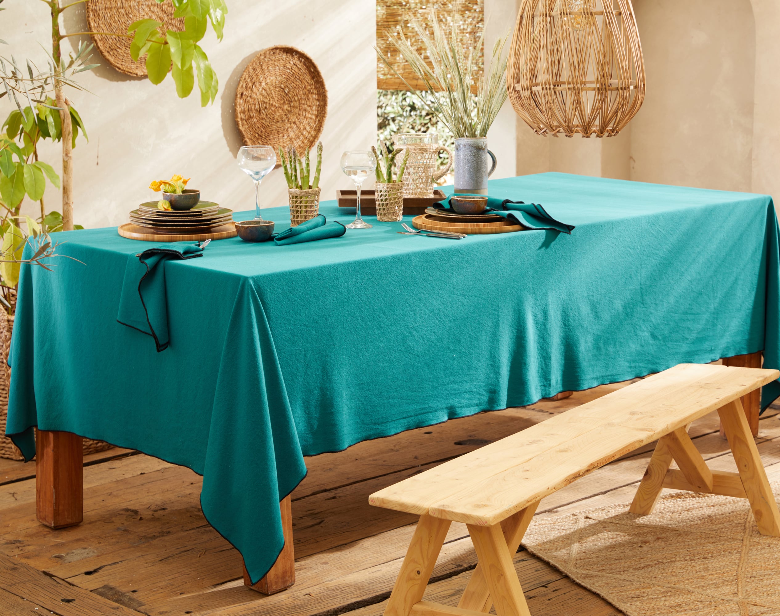 Nappe rectangulaire bleue en coton lavé 160x200 Nappe rectangulaire bleue en coton lavé 160x200