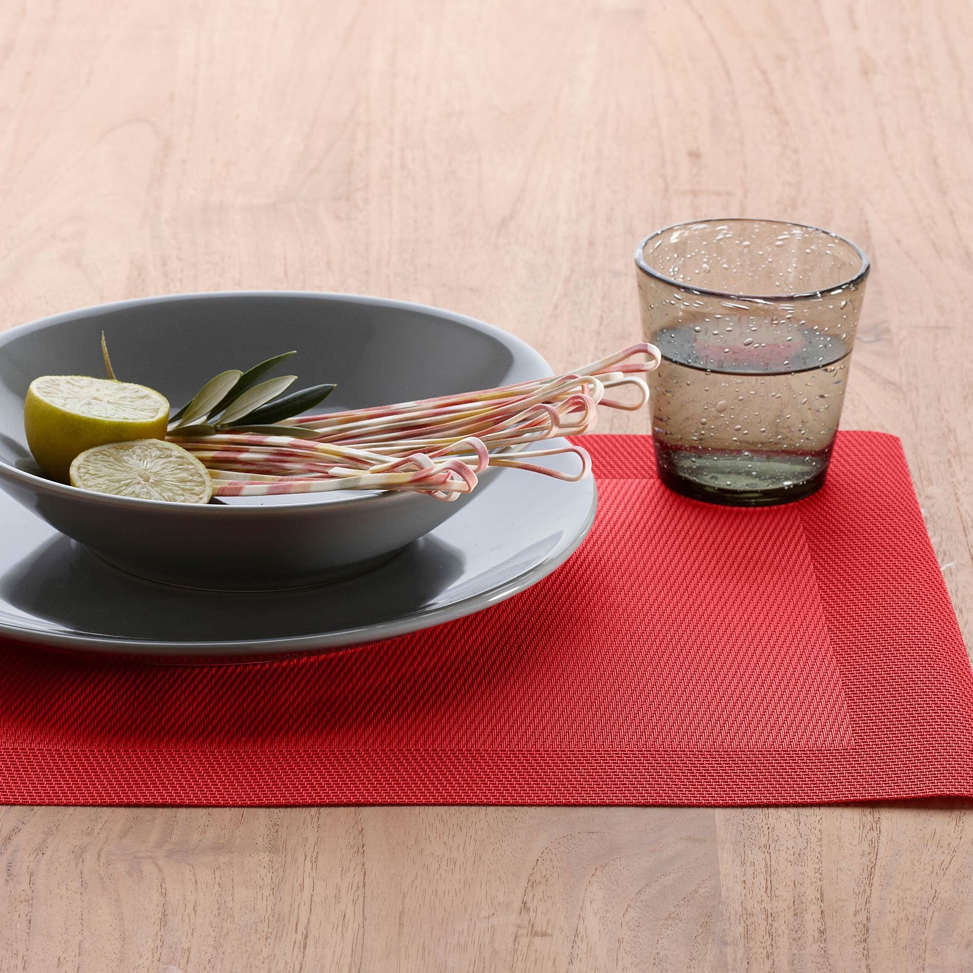 Lot de 2 sets de table unis rouge 45x30 Lot de 2 sets de table unis rouge 45x30