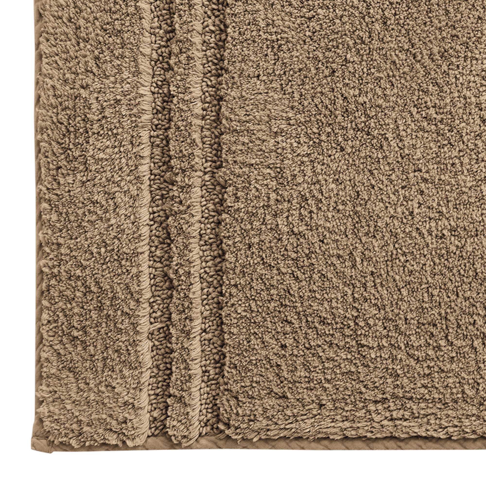Tapis de bain beige sable 120x70 en coton Tapis de bain beige sable 120x70 en coton