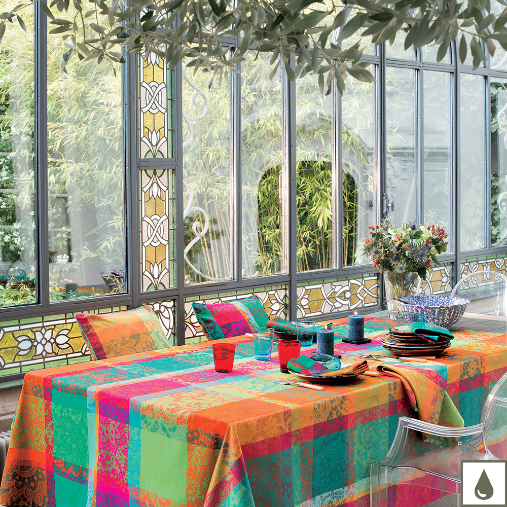 Nappe carrée enduit imperméable pur coton 175x175
