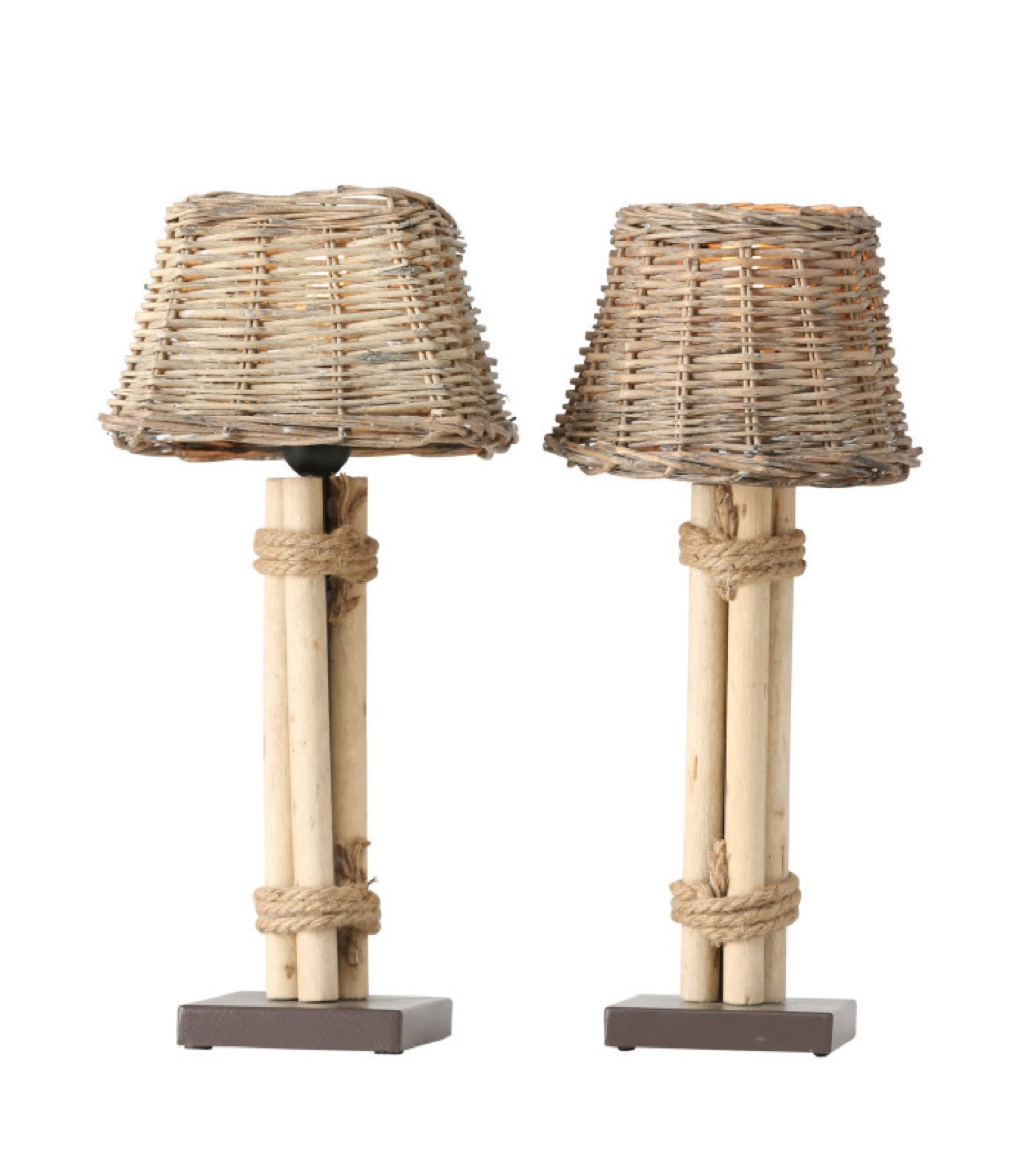 Set de 2 lampes à poser abat-jours bois esprit bord de mer Set de 2 lampes à poser abat-jours bois esprit bord de mer