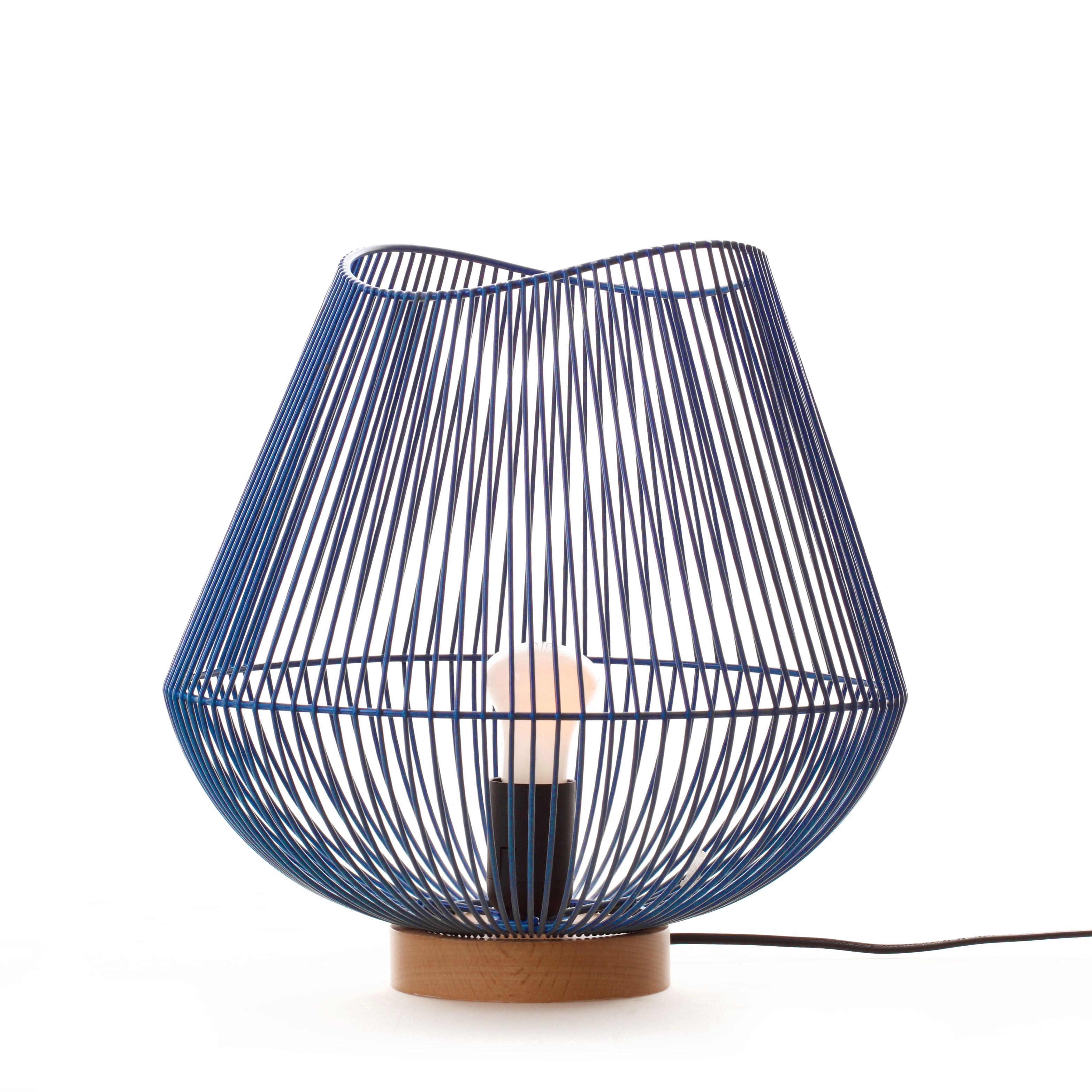 Lampe en métal bleu Lampe en métal bleu