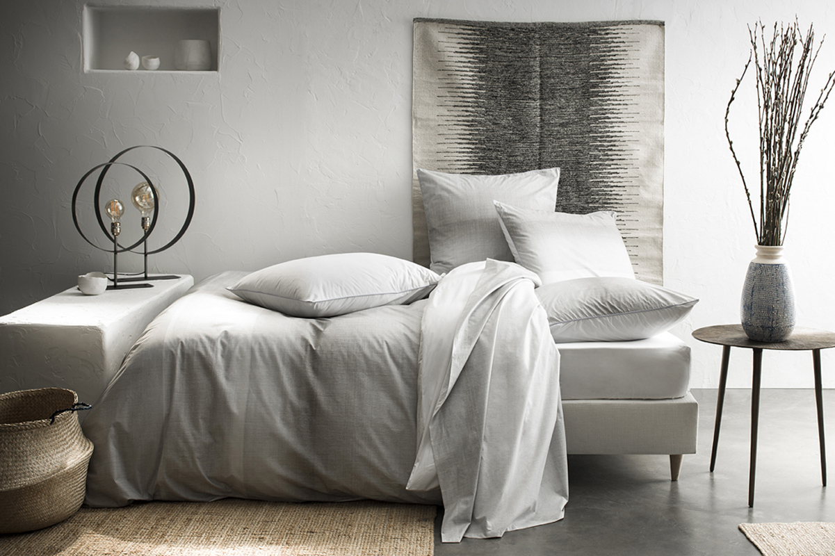 Parure en percale de coton beige sable 240x220 + 2 taies 65x65