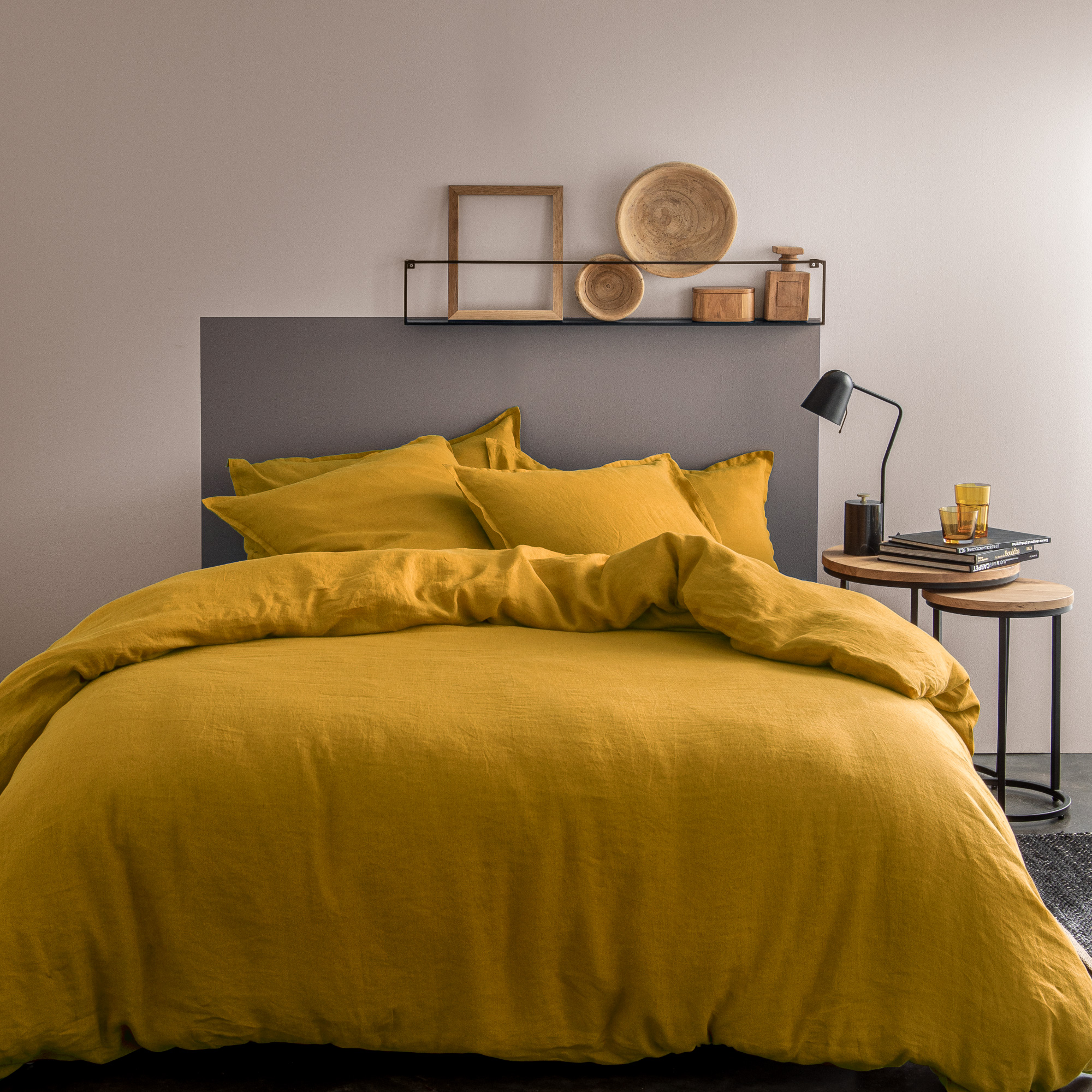 Housse de couette unie en lin lavé Safran 260x240 cm Housse de couette unie en lin lavé Safran 260x240 cm