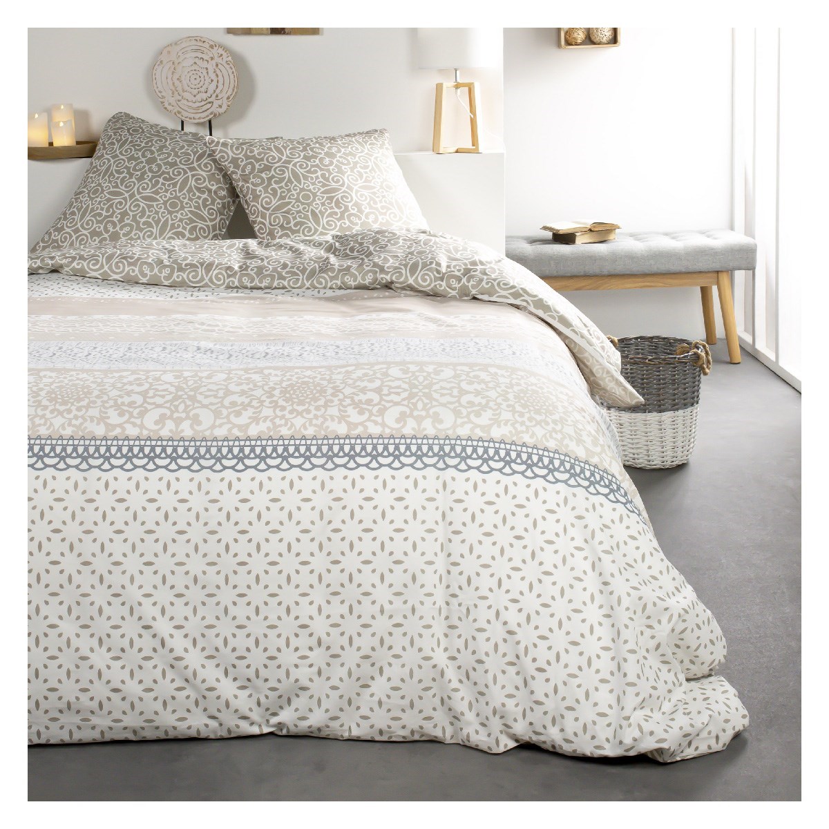 Parure de lit 2 personnes imprimé floral en Coton Beige 220x240 cm Parure de lit 2 personnes imprimé floral en Coton Beige 220x240 cm