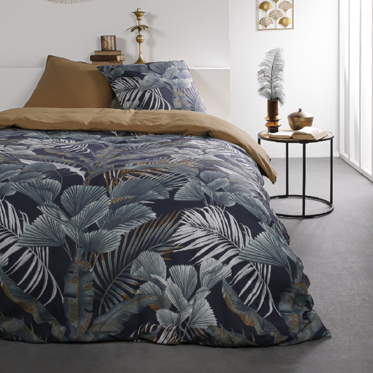 Parure de lit 2 personnes imprimé jungle en Coton Bleu 240x260 cm Parure de lit 2 personnes imprimé jungle en Coton Bleu 240x260 cm