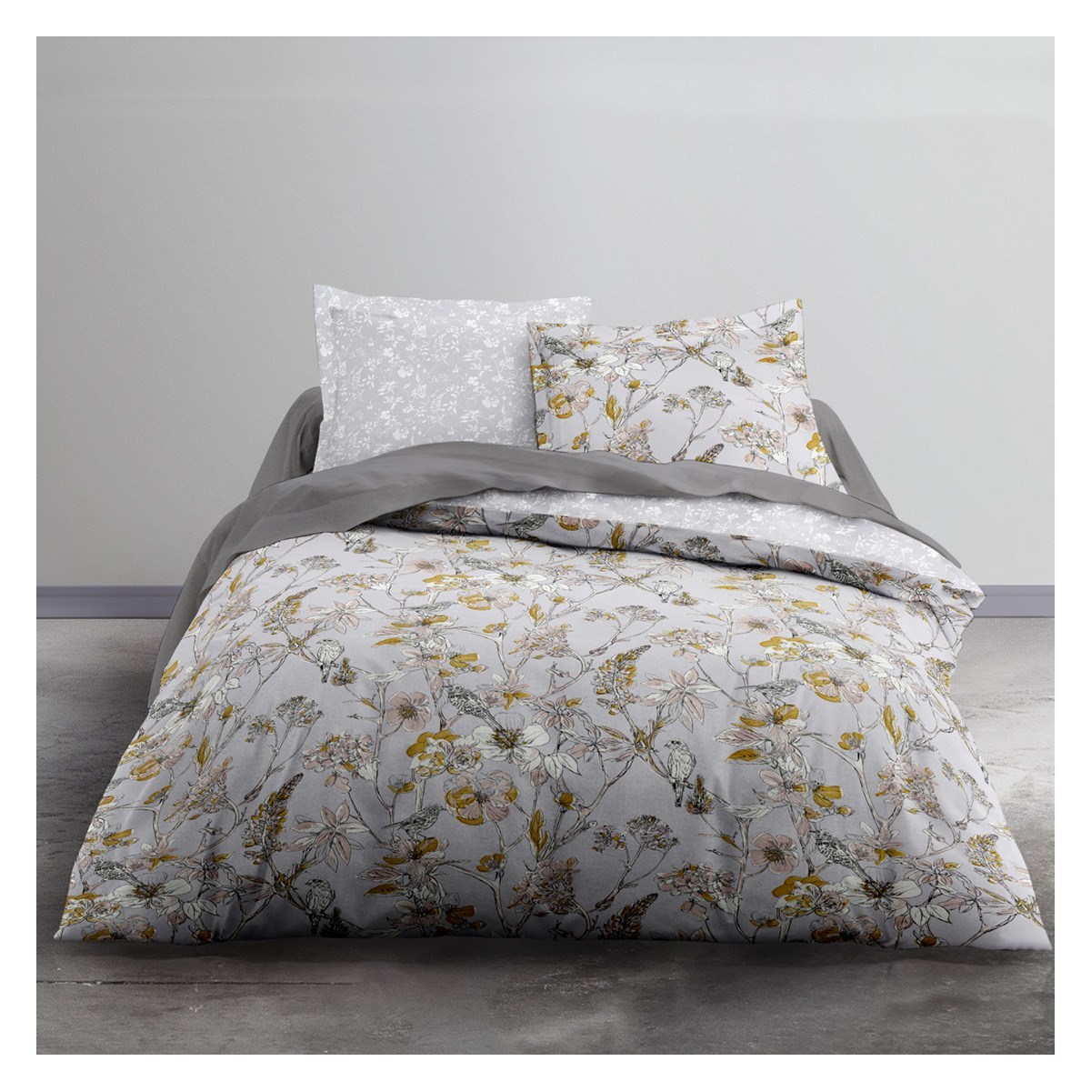 Parure de lit 2 personnes imprimé floral en Polyester Gris 220x240 cm Parure de lit 2 personnes imprimé floral en Polyester Gris 220x240 cm