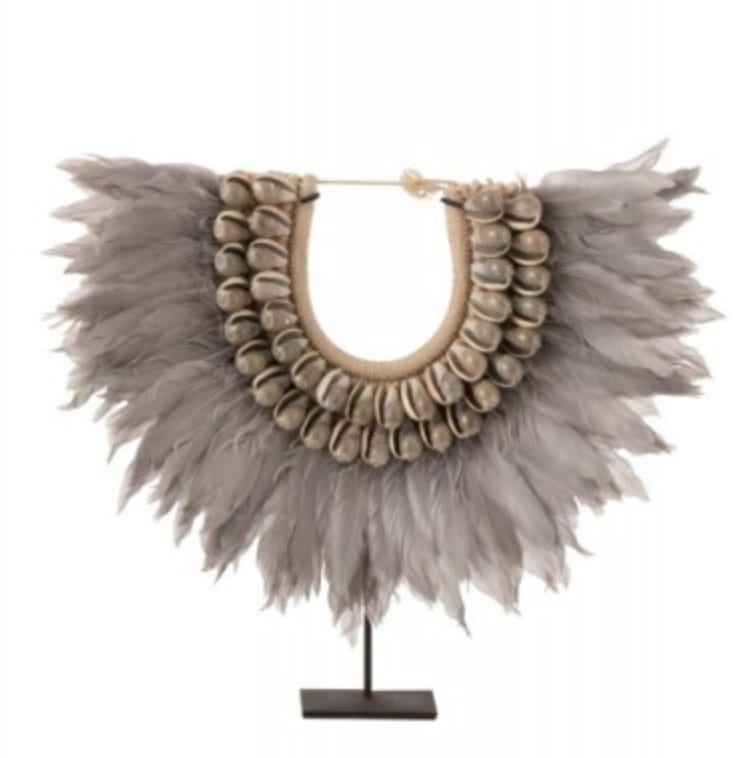 Collier en plumes et coquillages gris H45cm Collier en plumes et coquillages gris H45cm