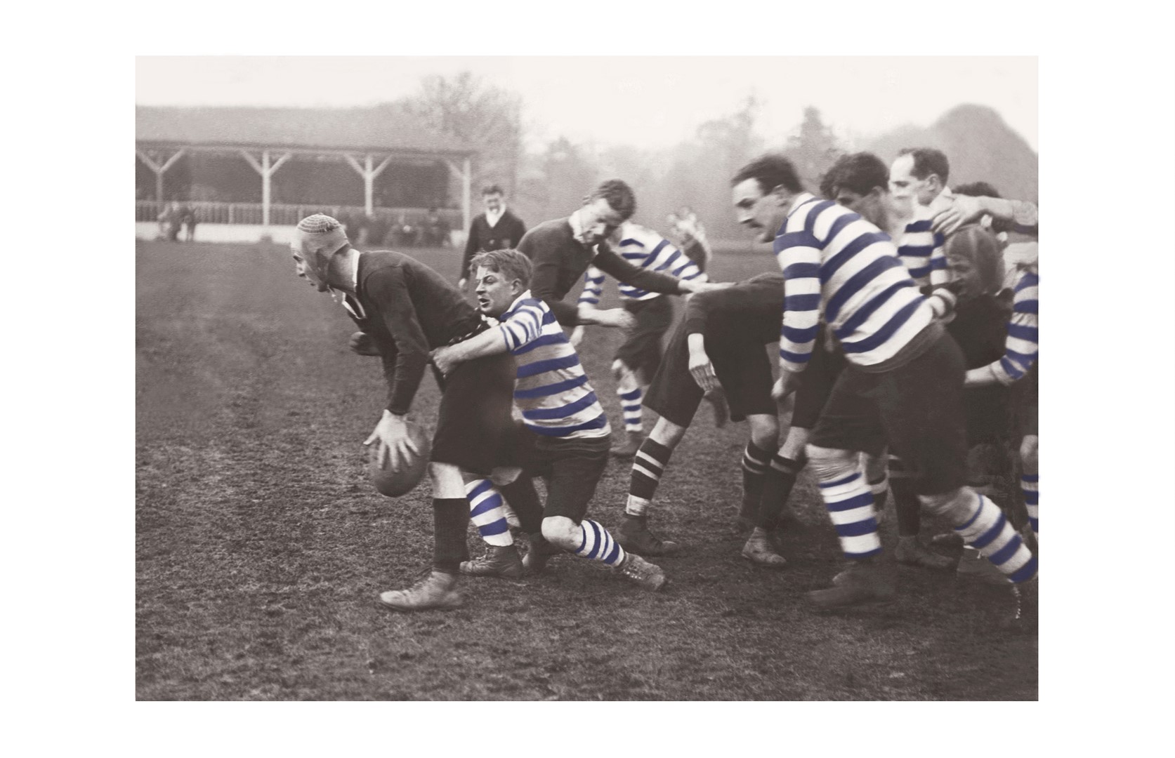 Photo ancienne couleur rugby n°07 cadre noir 60x90cm Photo ancienne couleur rugby n°07 cadre noir 60x90cm