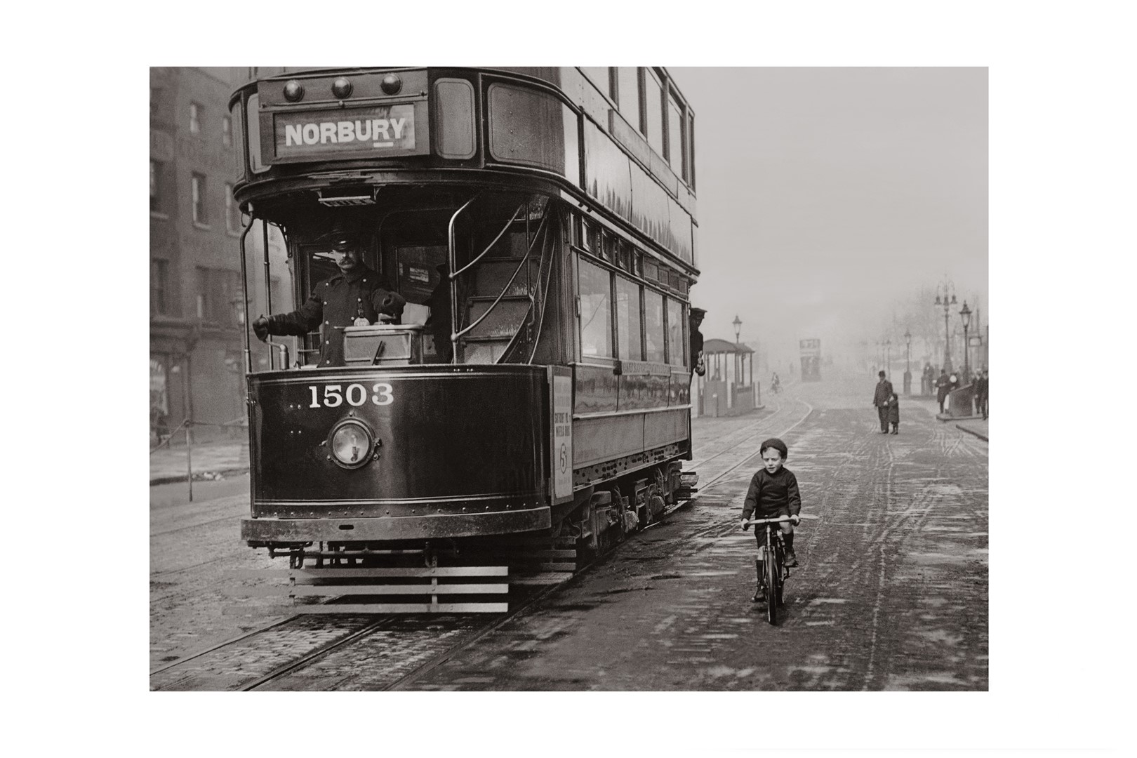 Photo ancienne noir et blanc ville n°02 cadre noir 40x60cm