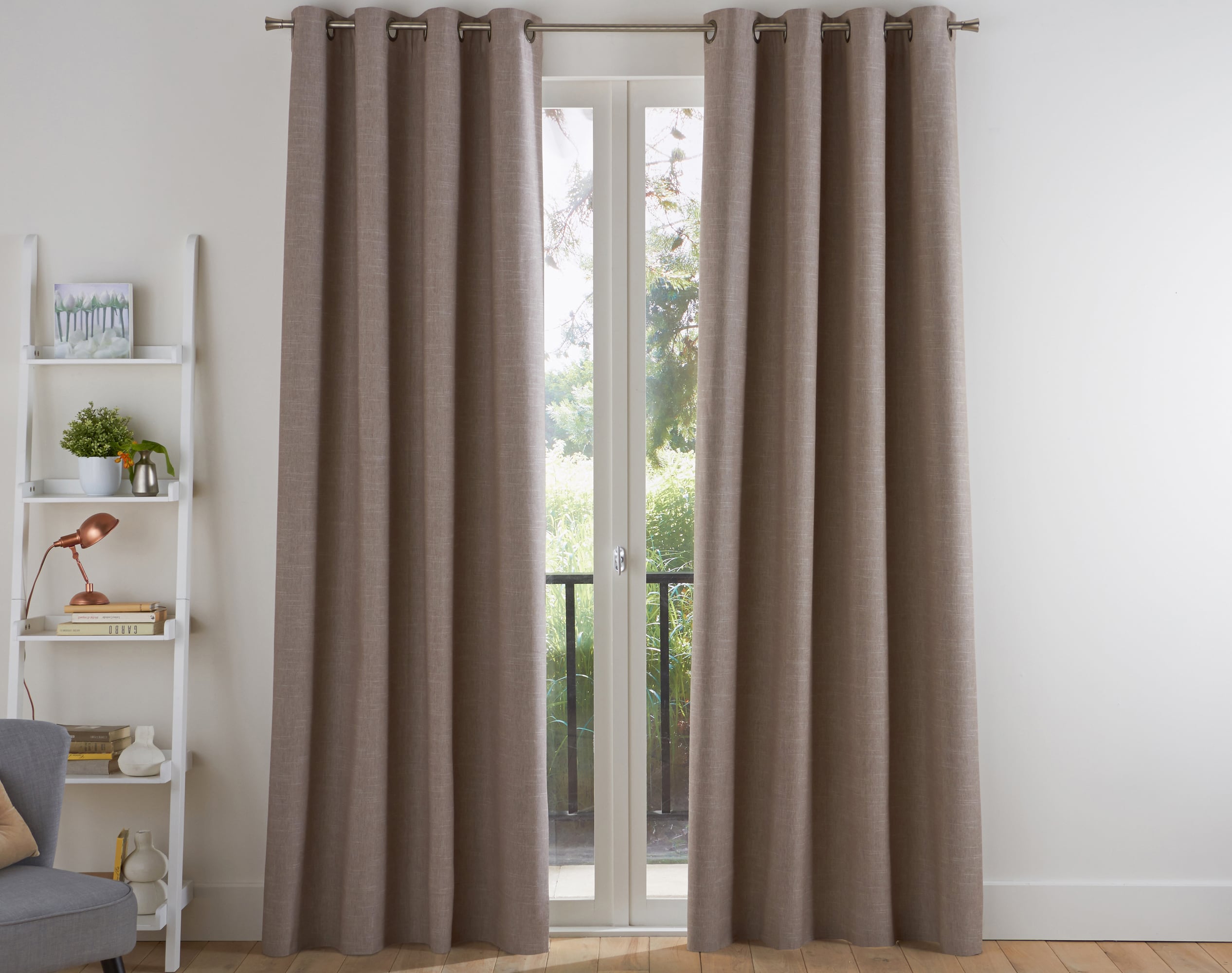 Rideau à l'unité monté sur œillet en coton marron 135x180 Rideau à l'unité monté sur œillet en coton marron 135x180