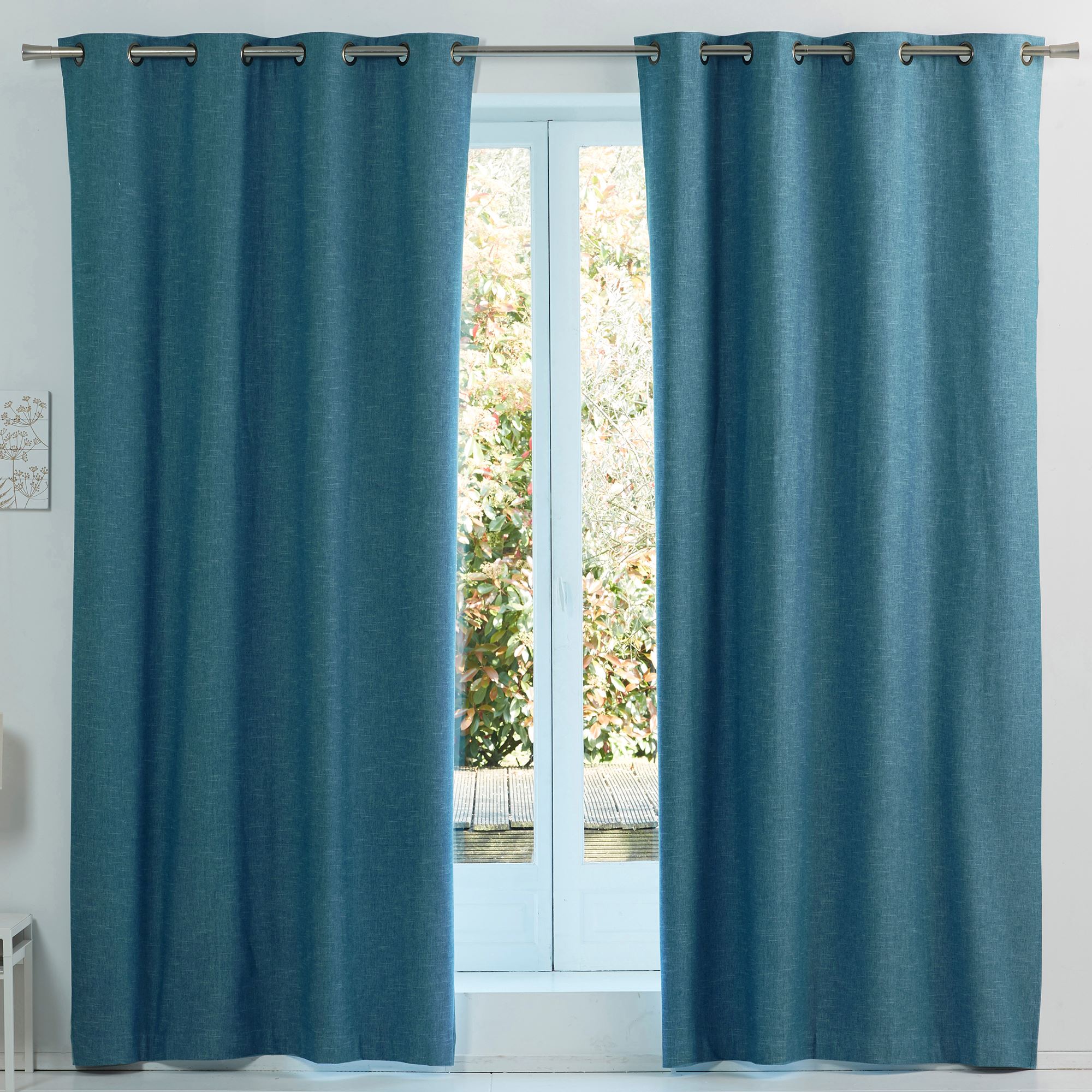 Rideau à l'unité monté sur œillet en coton bleu 135x180 Rideau à l'unité monté sur œillet en coton bleu 135x180