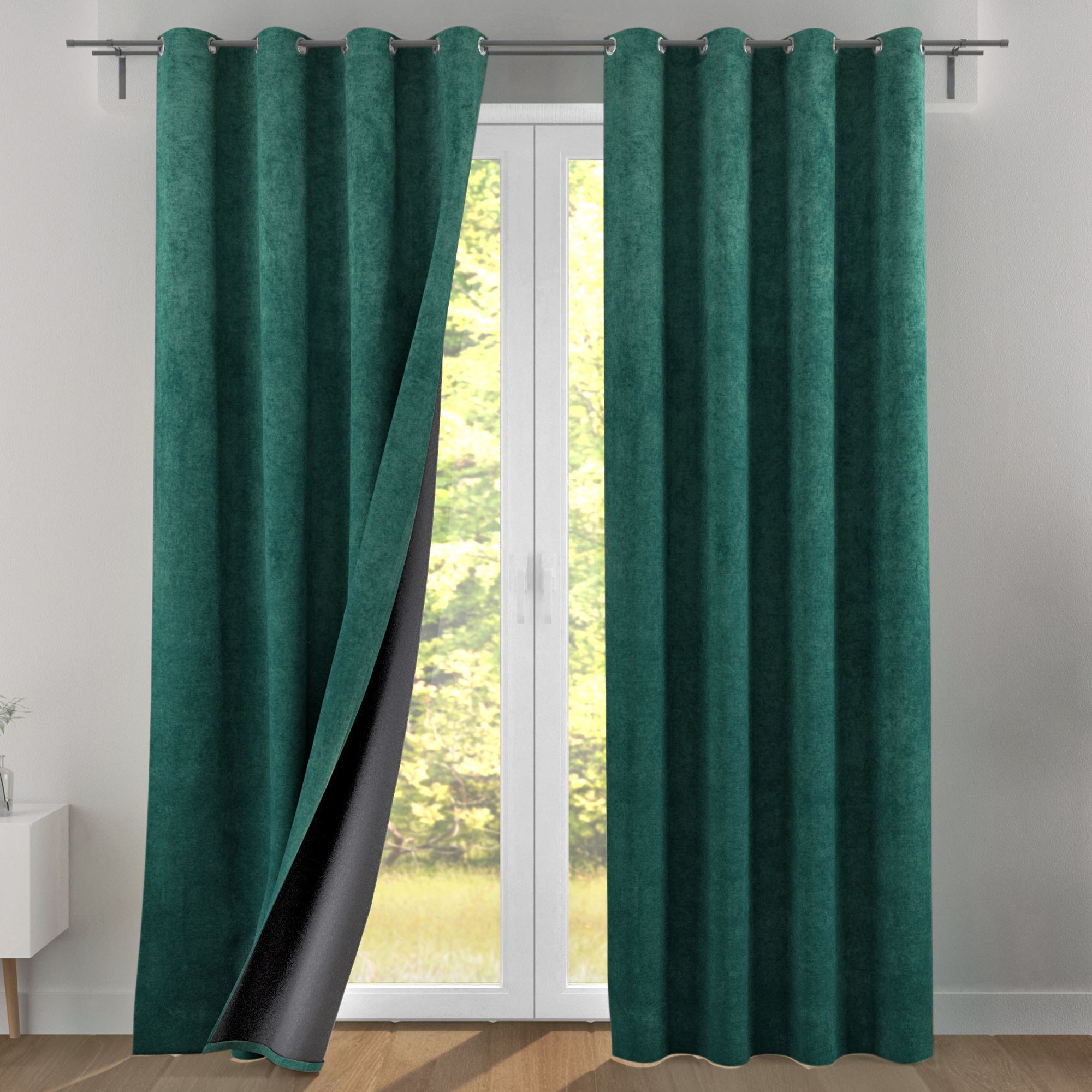 Rideau à l'unité monté sur œillet en polyester vert 140x260 Rideau à l'unité monté sur œillet en polyester vert 140x260