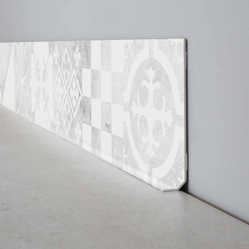 Lot de 25 plinthes PVC L200xH8cm Lot de 25 plinthes PVC L200xH8cm