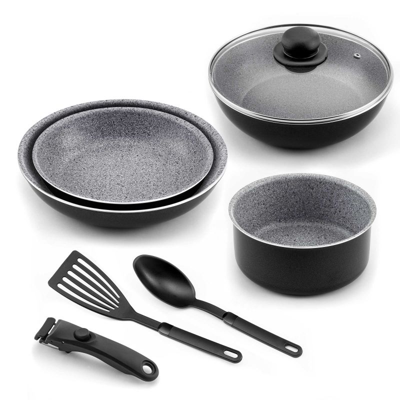 Lot 8 pièces - 2 Poêles, 1 casserole, 1 sauteuse, 1 couvercle, 2 acce Lot 8 pièces - 2 Poêles, 1 casserole, 1 sauteuse, 1 couvercle, 2 acce