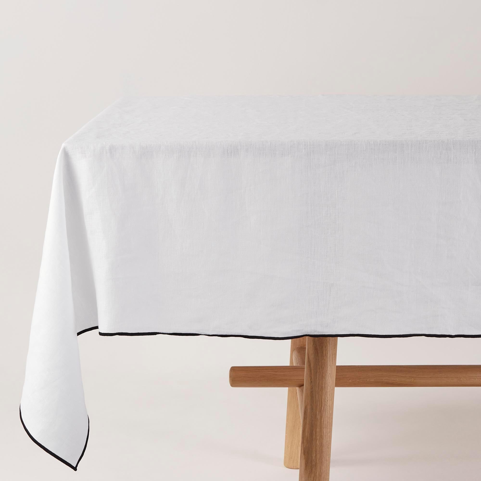 Nappe rectangulaire 170x320 cm Blanc et bourdon noir en Lin