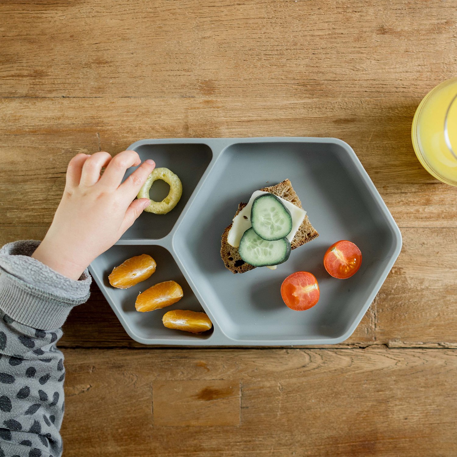 Assiette ventouse carré en silicone (Kindsgut) - Image 2