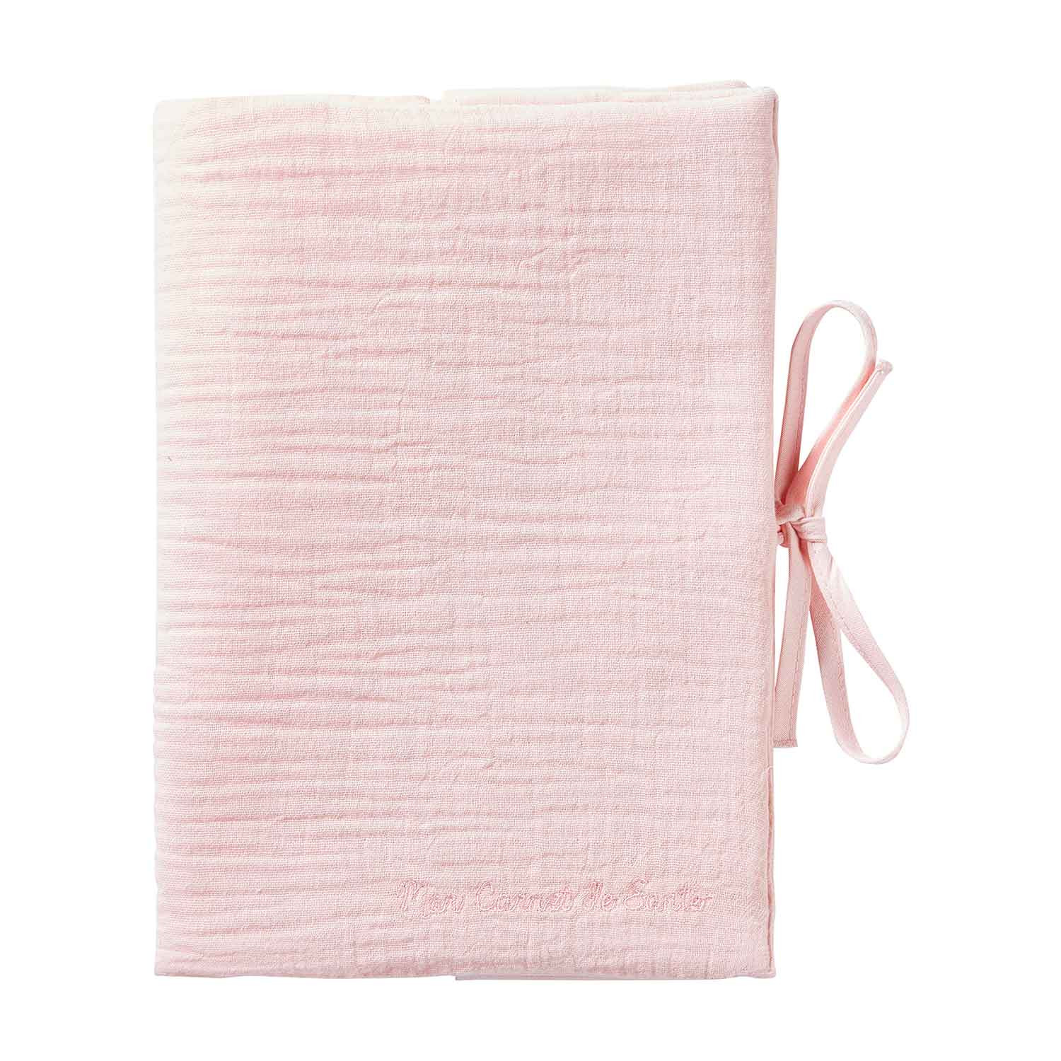 Protège carnet de santé bébé en double gaze de coton rose pâle Protège carnet de santé bébé en double gaze de coton rose pâle