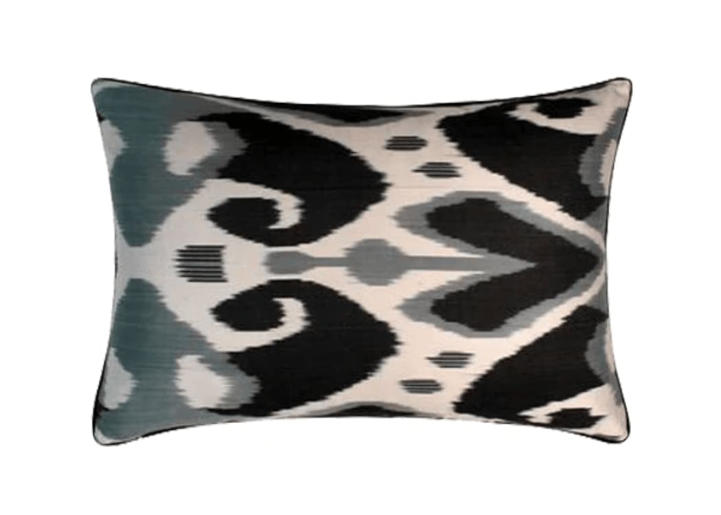 Housse de coussin en soie ikat noir 40x60 Housse de coussin en soie ikat noir 40x60