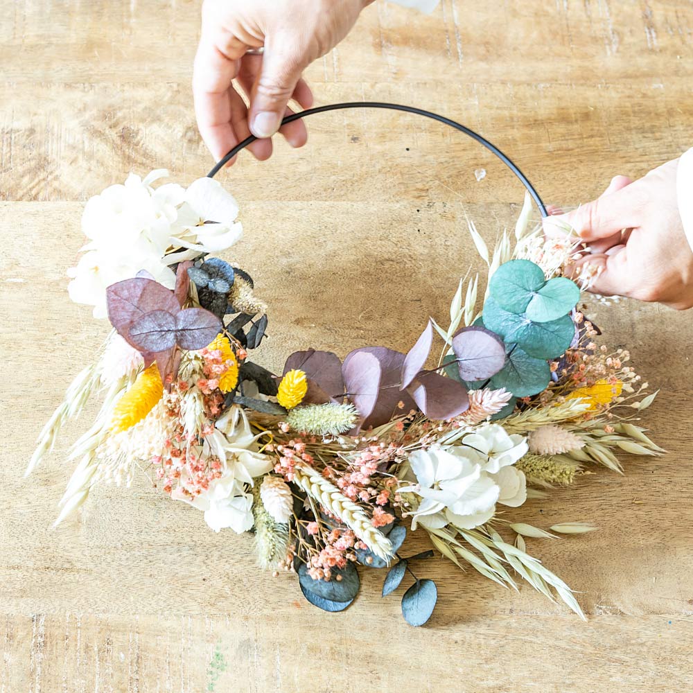 Couronne murale de fleurs séchées Hélène D50cm