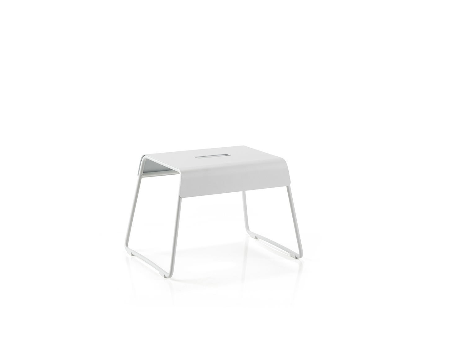 Tabouret en acier gris clair